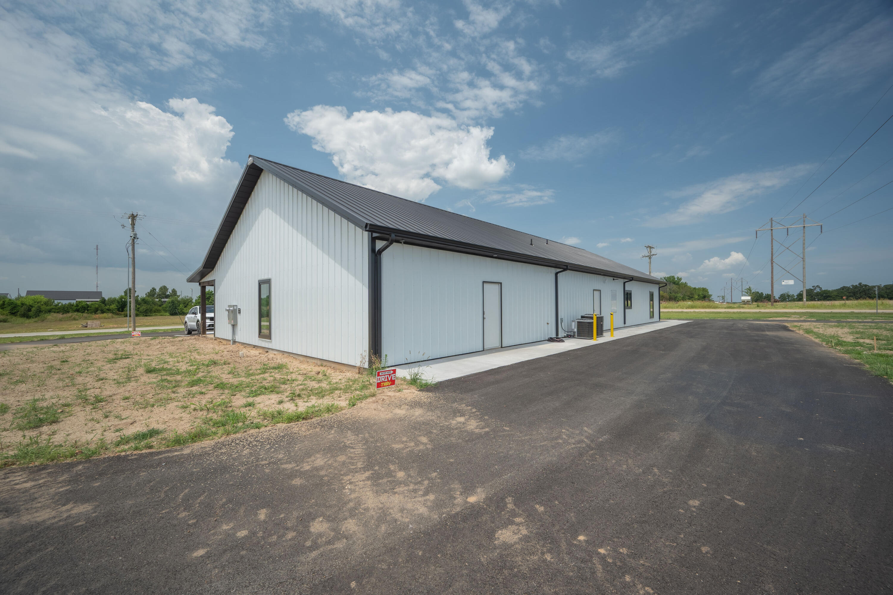 Photo 4 - Commercial Sale for sale – 13225  Jay Drive  Neosho, MO