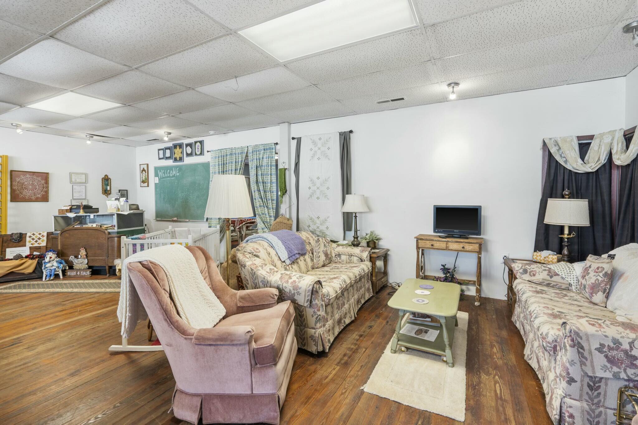 Photo 29 - Commercial Sale for sale – 22186  Main   Reeds Spring, MO