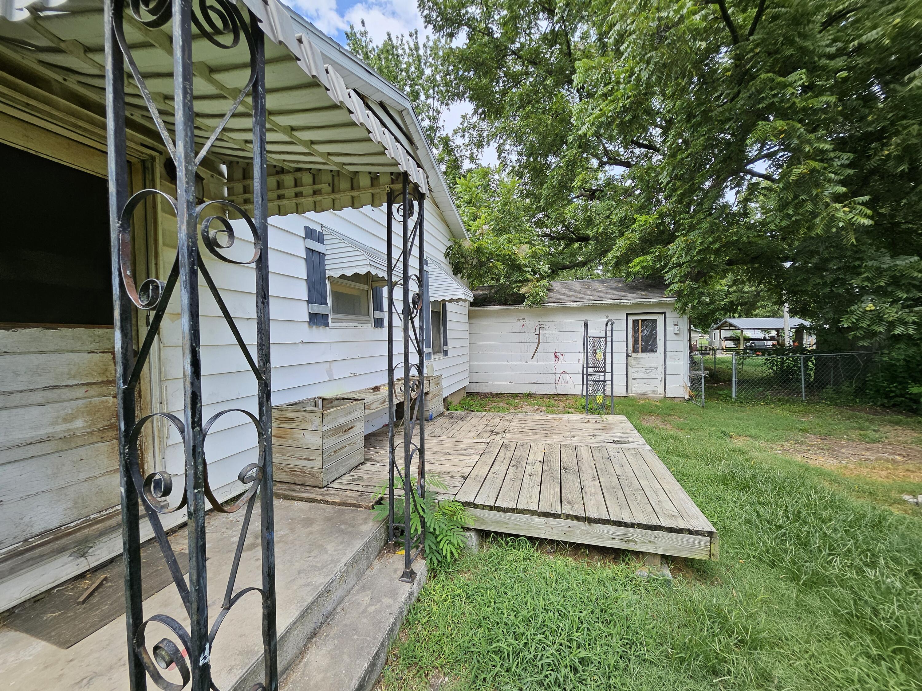 Photo 15 - Residential for sale – 302 S Chicago Avenue  Marionville, MO