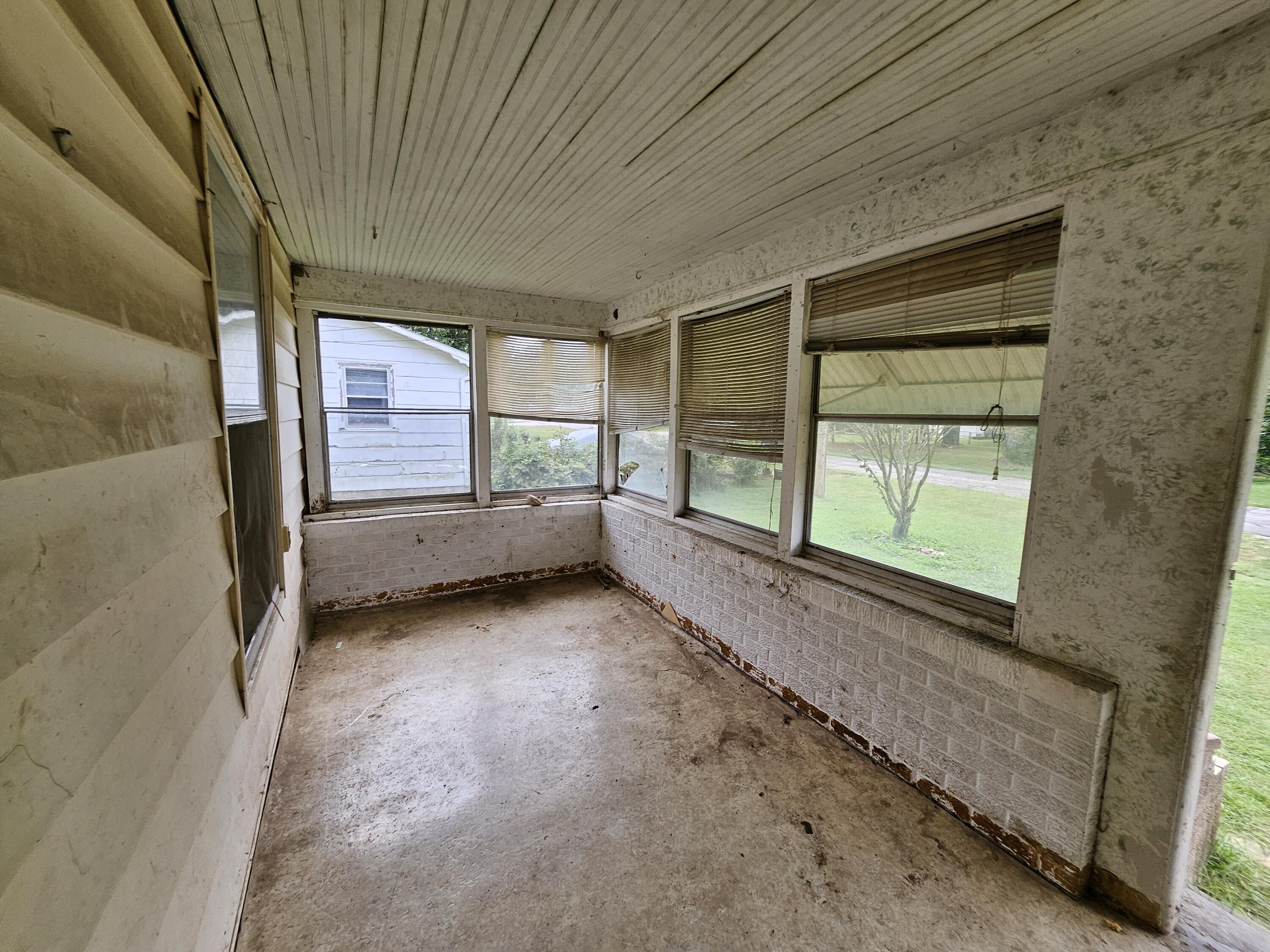 Photo 14 - Residential for sale – 302 S Chicago Avenue  Marionville, MO