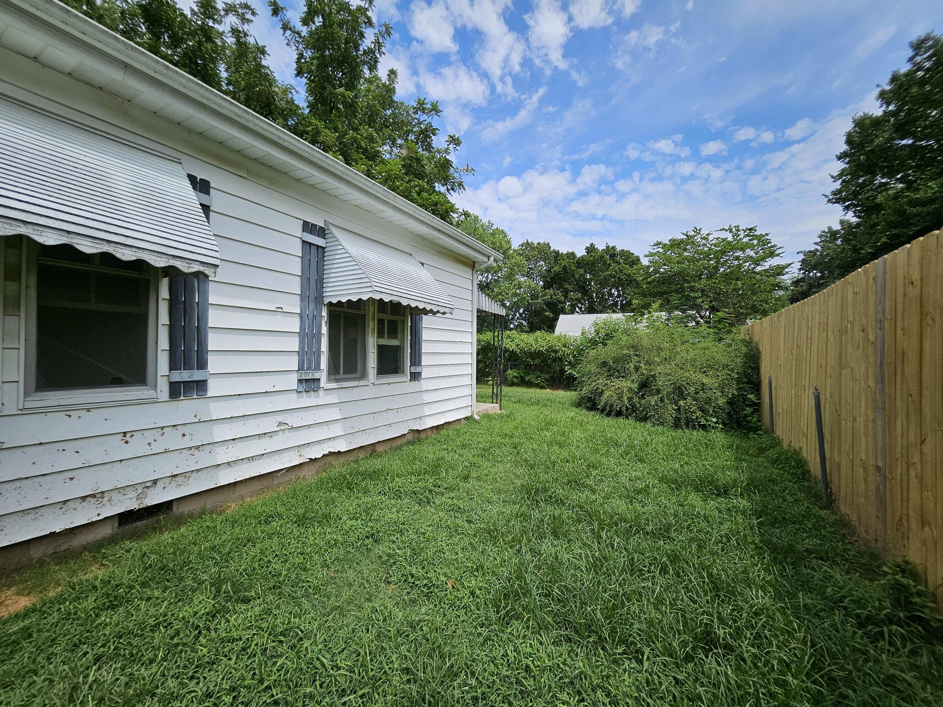 Photo 16 - Residential for sale – 302 S Chicago Avenue  Marionville, MO