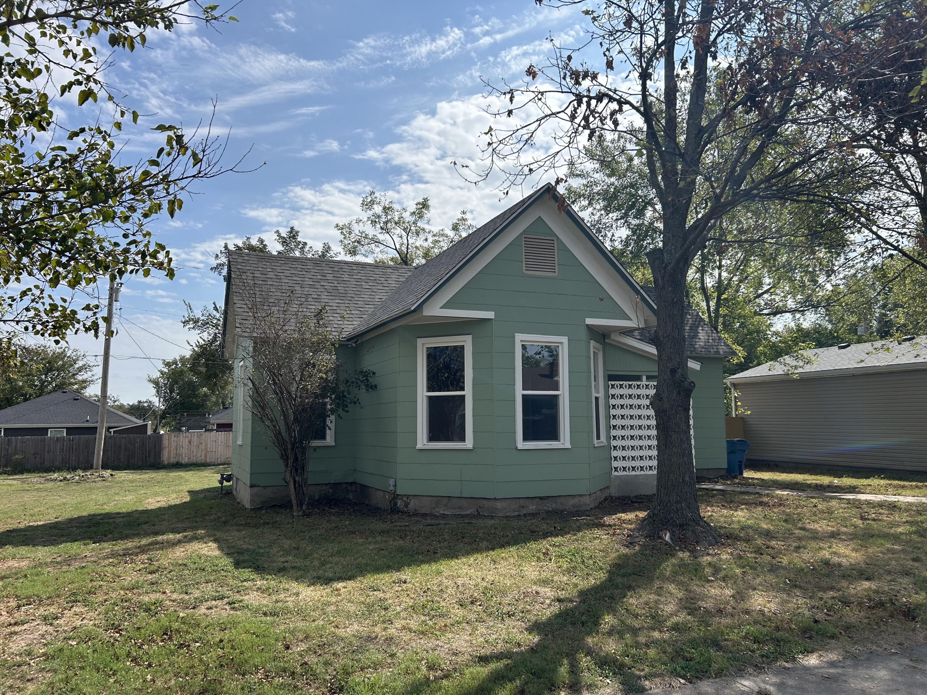 Photo 5 - Residential for sale – 309 S Locust Street  Carterville, MO