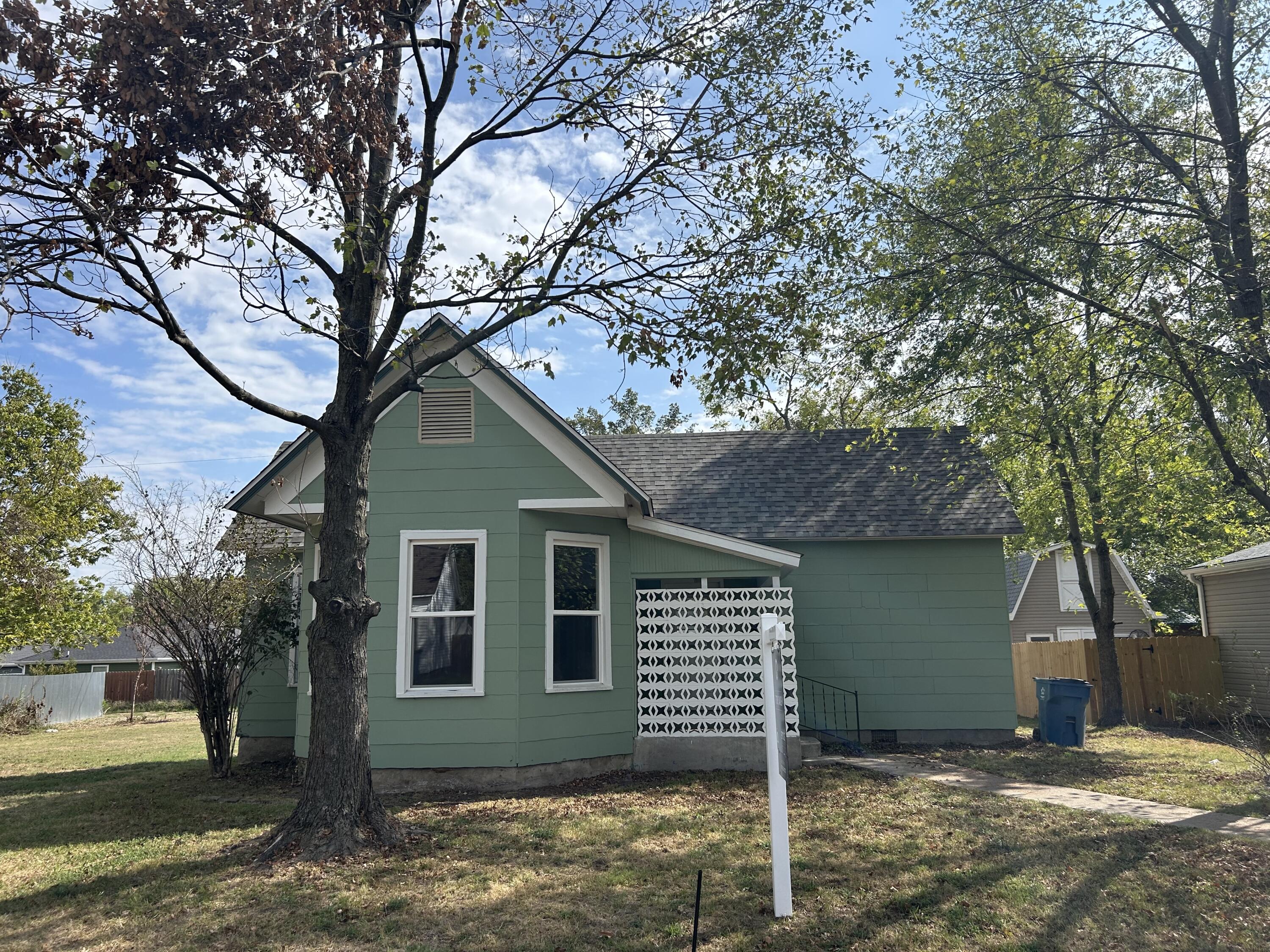 Photo 4 - Residential for sale – 309 S Locust Street  Carterville, MO