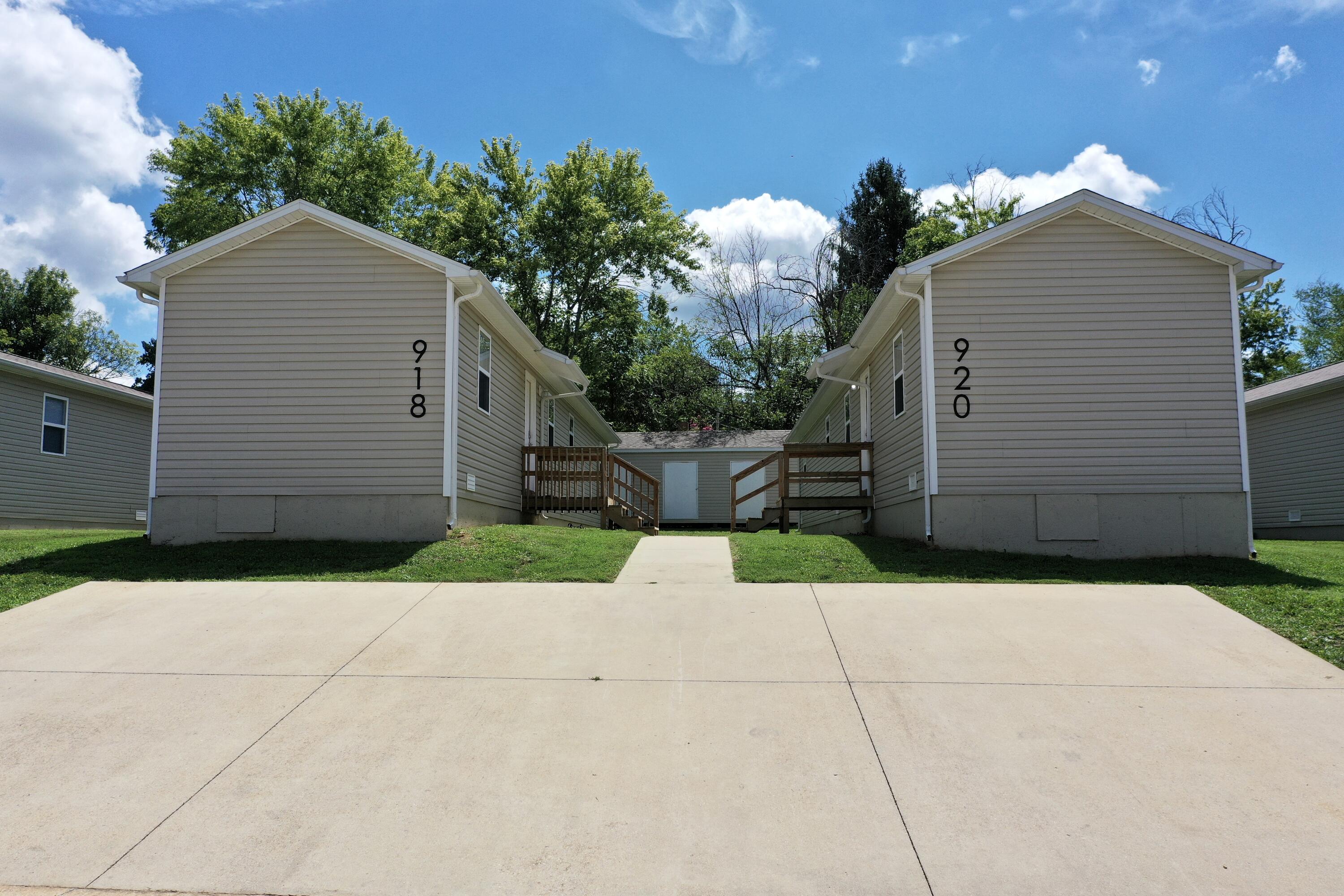 Photo 6 - Commercial Sale for sale – 914-924  Renfrow & 204 W Trish Knight   West Plains, MO