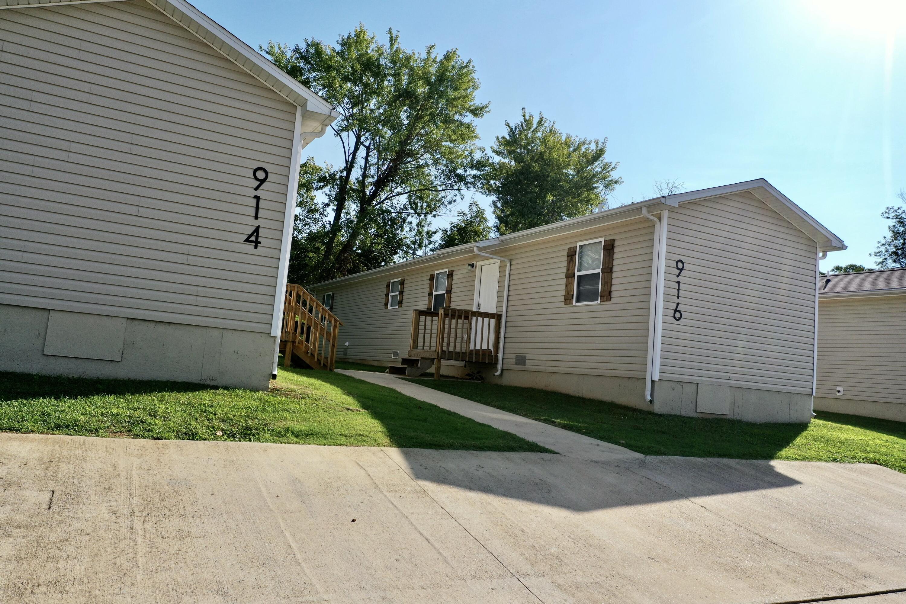 Photo 81 - Commercial Sale for sale – 914-924  Renfrow & 204 W Trish Knight   West Plains, MO