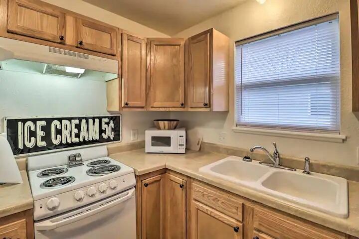 Photo 35 - Commercial Sale for sale – 914-924  Renfrow & 204 W Trish Knight   West Plains, MO