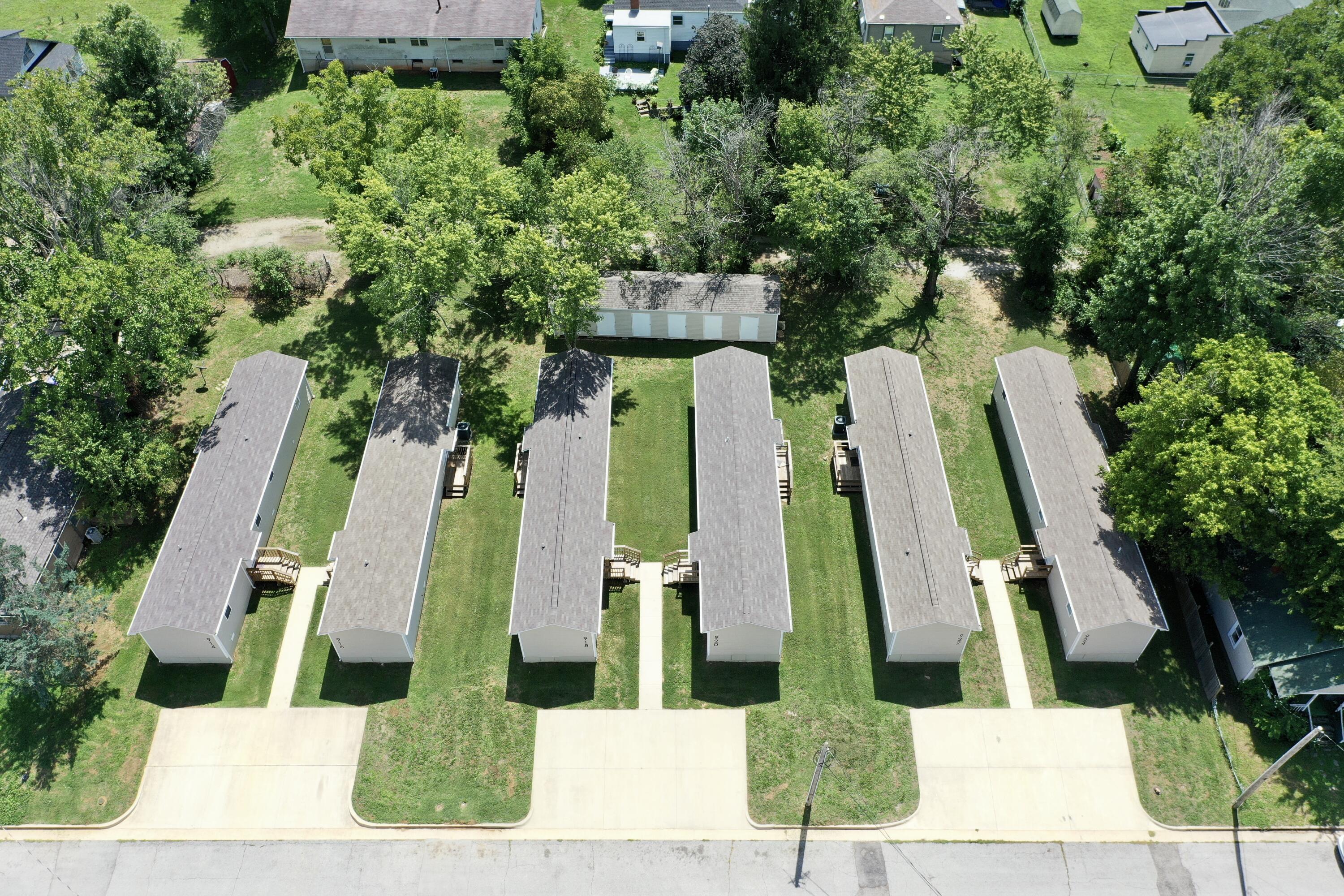 Photo 8 - Commercial Sale for sale – 914-924  Renfrow & 204 W Trish Knight   West Plains, MO