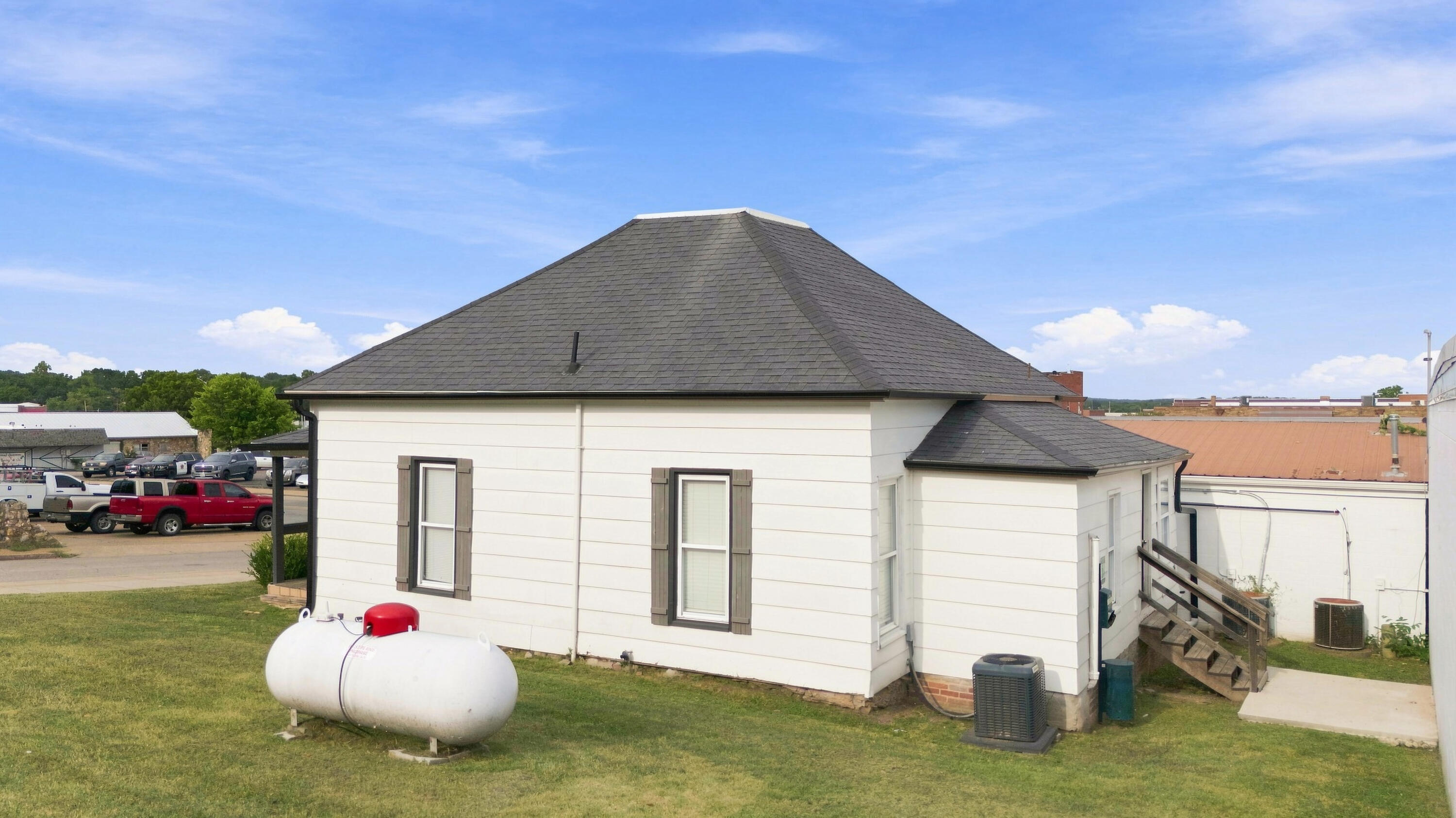 Photo 84 - Commercial Sale for sale – 914-924  Renfrow & 204 W Trish Knight   West Plains, MO
