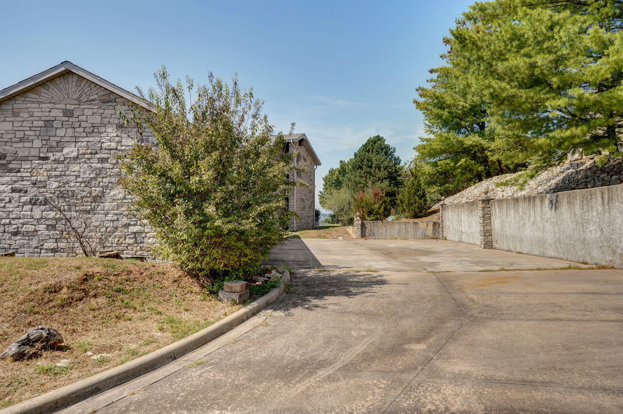 Photo 8 - Residential for sale – 14  Dalton Circle  Branson, MO