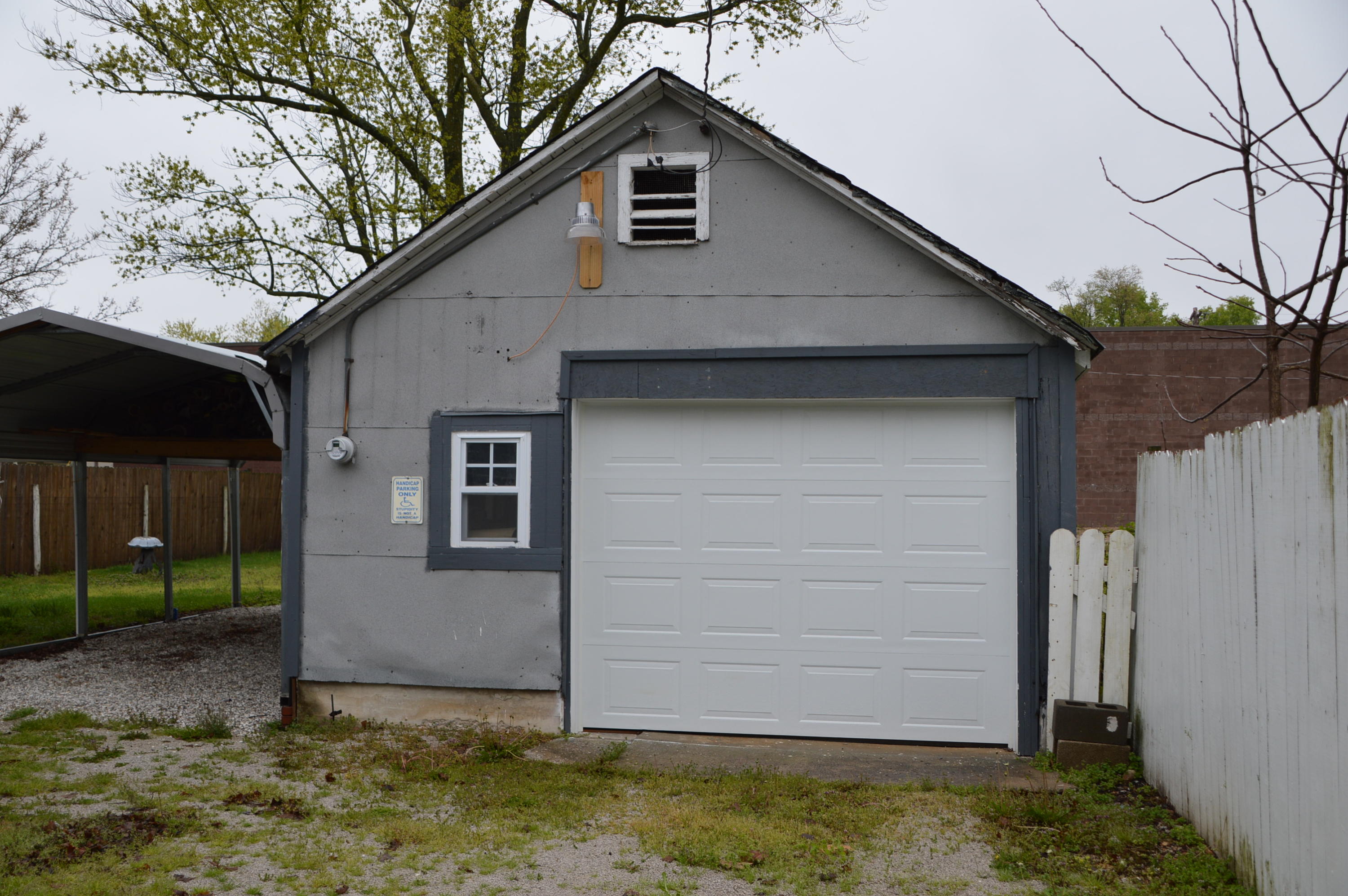Photo 2 - Residential for sale – 1243 E Thoman Street  Springfield, MO
