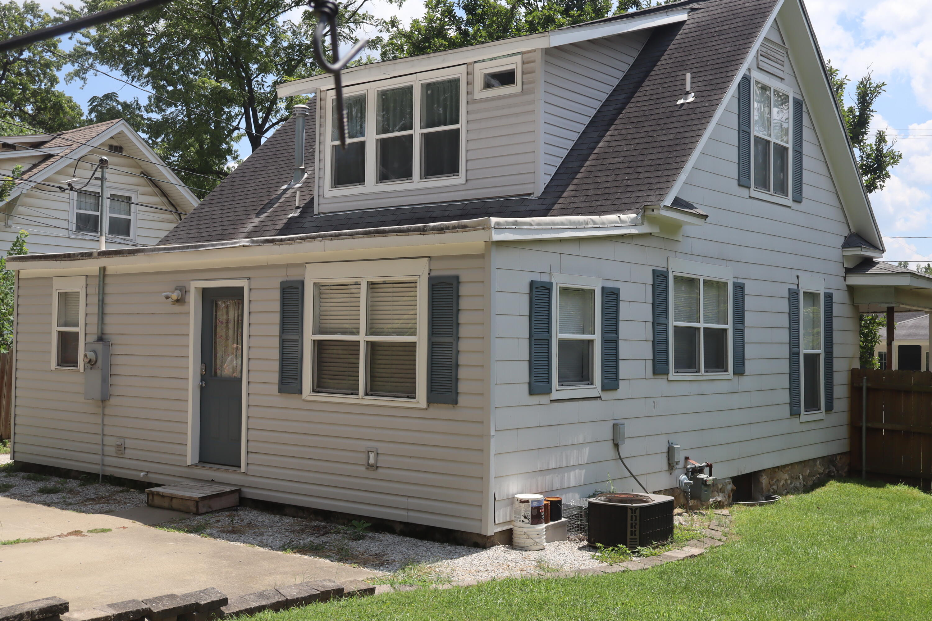 Photo 6 - Residential for sale – 715 E Lynn Street  Springfield, MO