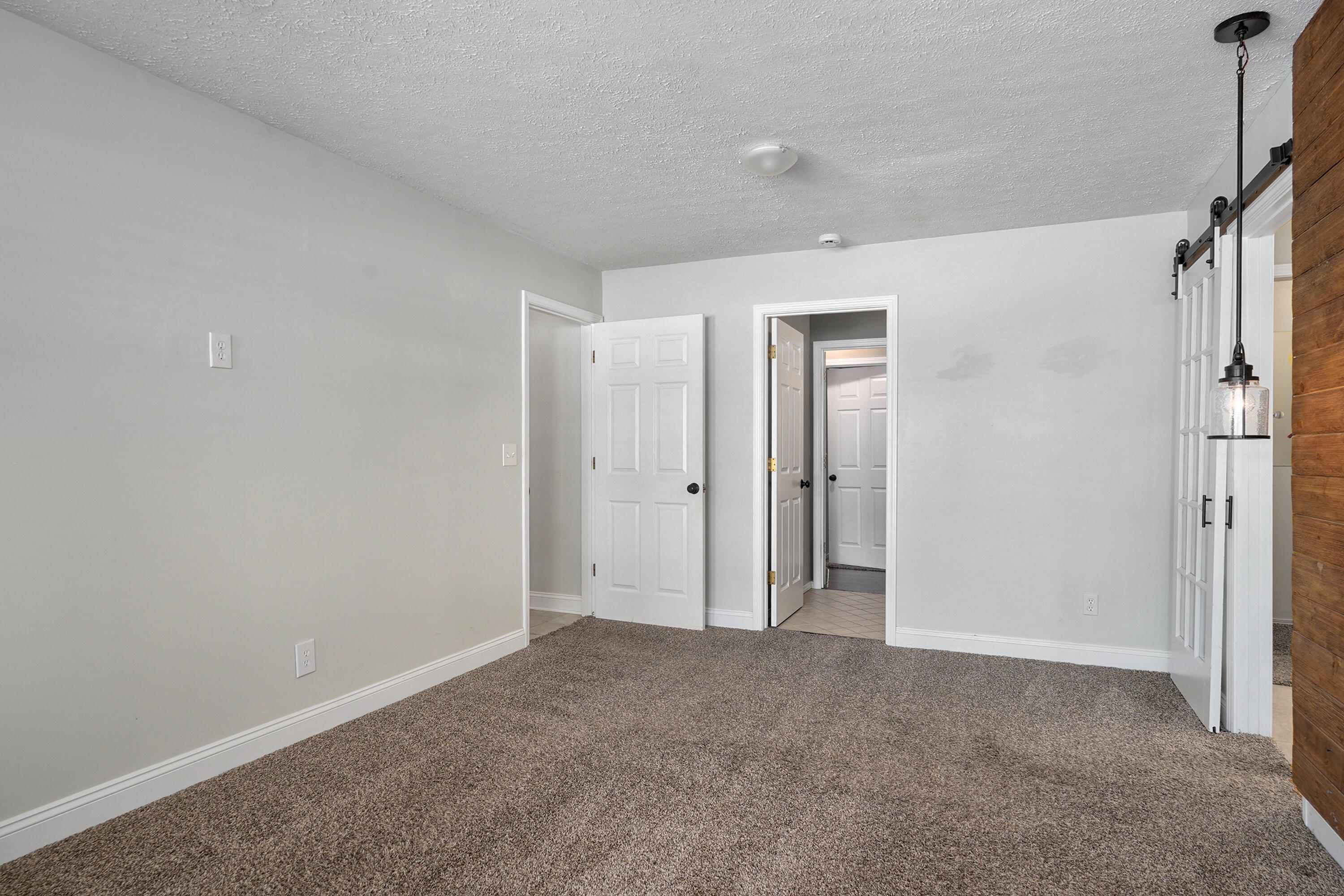 Photo 21 - Residential for sale – 228 E Osage Drive  Springfield, MO