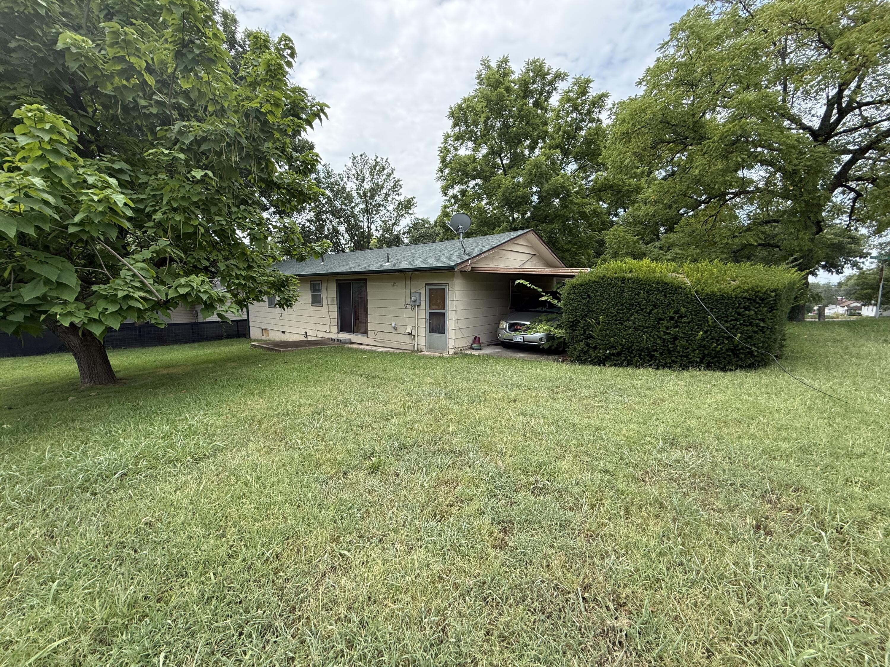 Photo 4 - Residential for sale – 1010  Jefferson Avenue  West Plains, MO