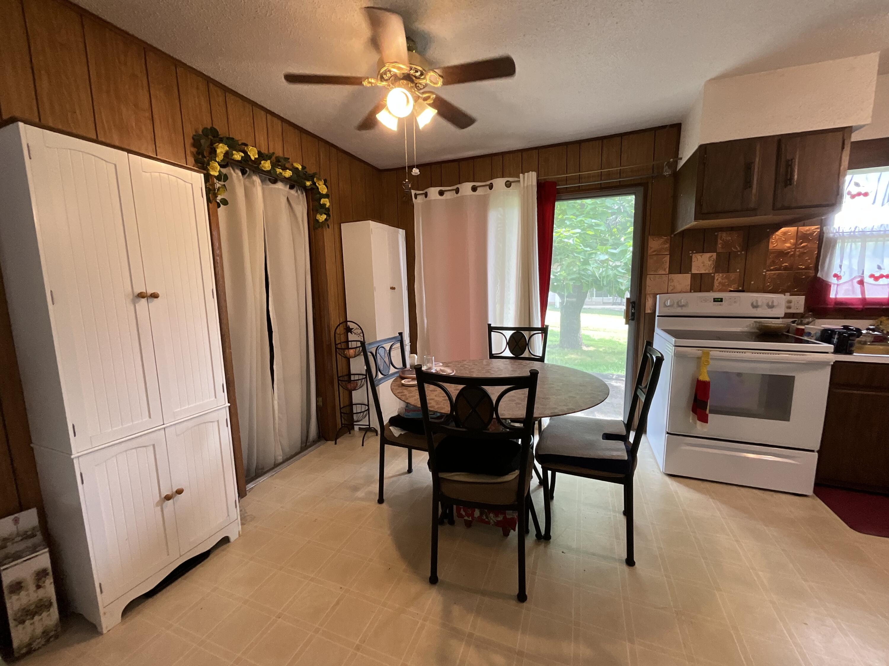 Photo 8 - Residential for sale – 1010  Jefferson Avenue  West Plains, MO