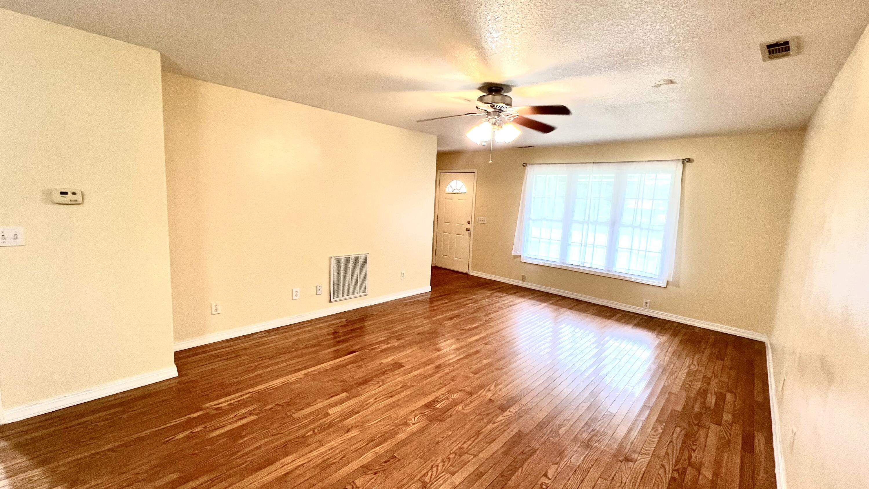 Photo 9 - Residential for sale – 502 W County Street  Monett, MO
