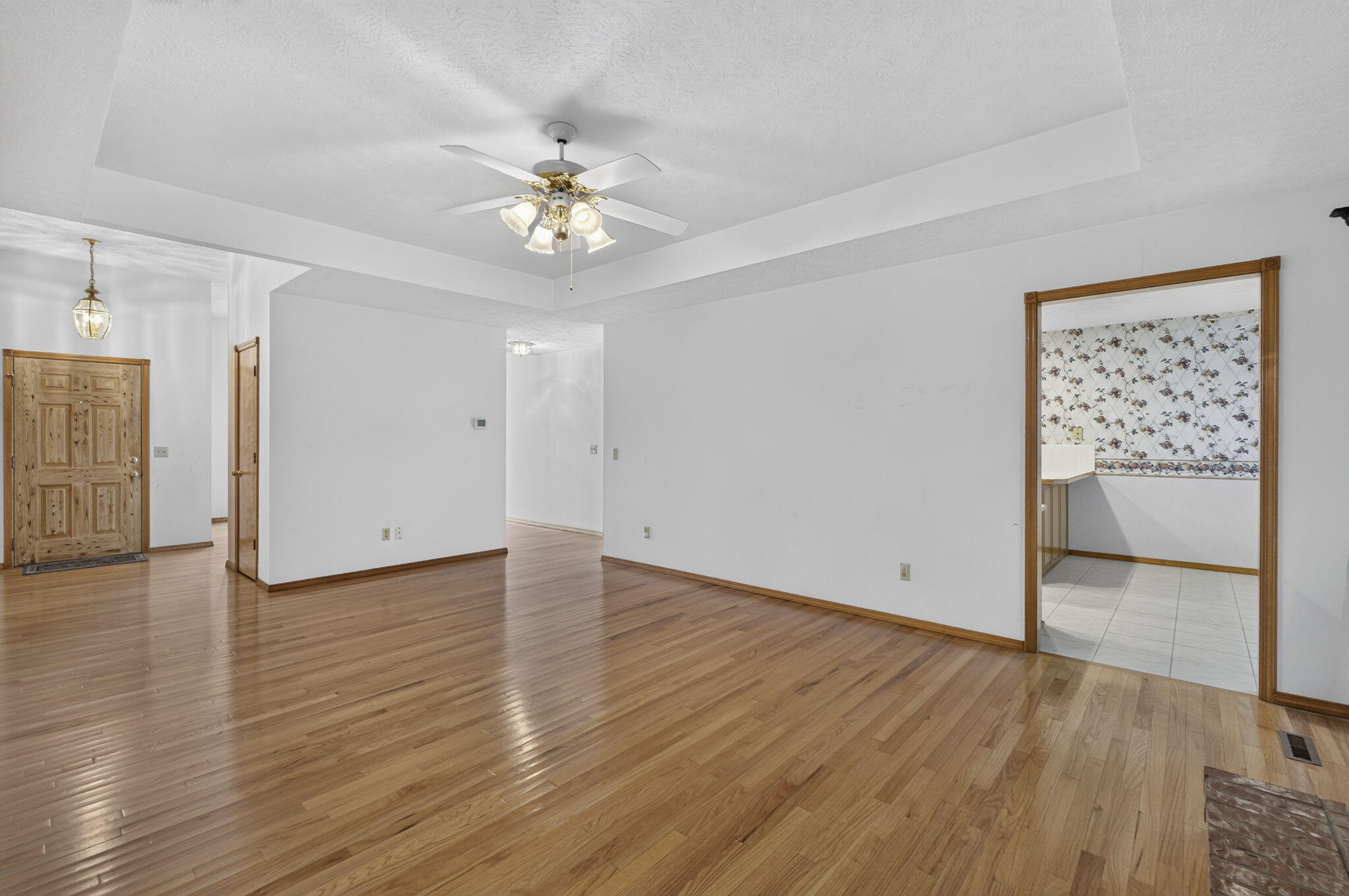 Photo 5 - Residential for sale – 2259 W Cantebury Street  Springfield, MO