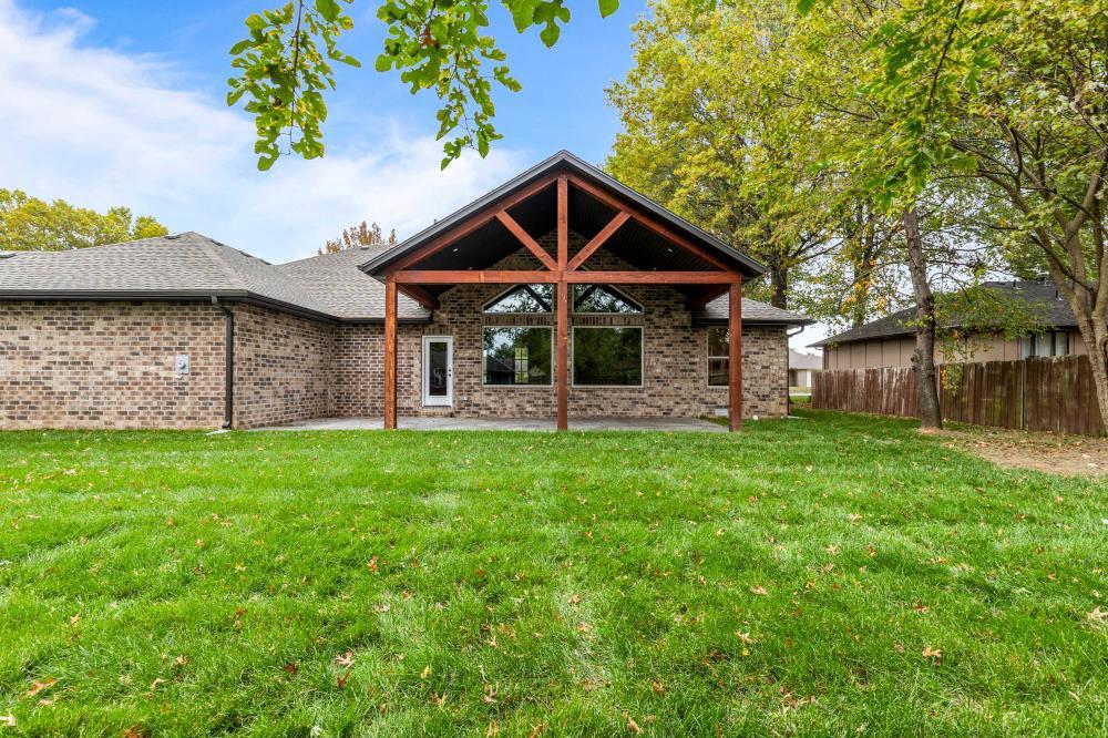 Photo 7 - Residential for sale – 104 W Aven Avenue  Nixa, MO