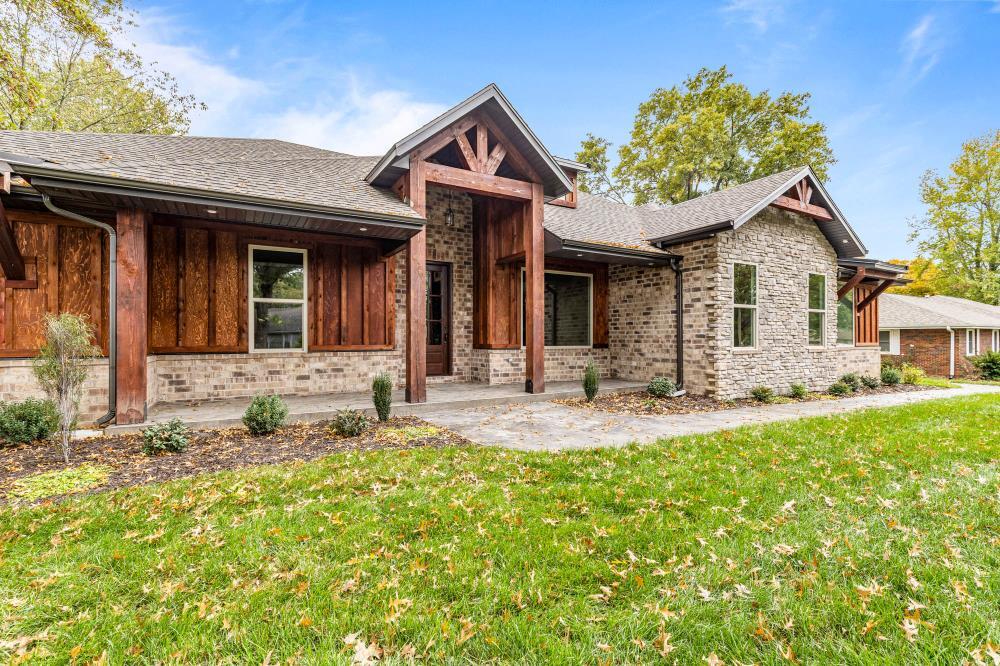 Photo 3 - Residential for sale – 104 W Aven Avenue  Nixa, MO
