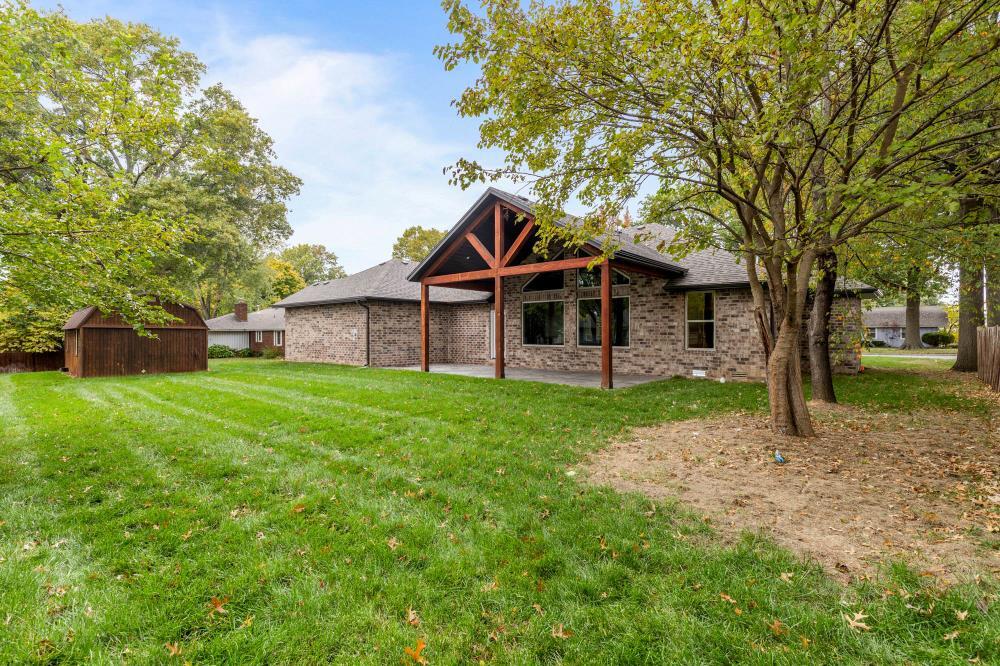 Photo 8 - Residential for sale – 104 W Aven Avenue  Nixa, MO