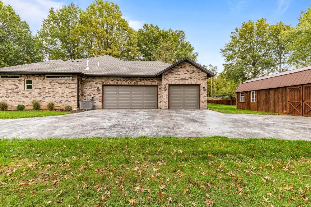 Photo 4 - Residential for sale – 104 W Aven Avenue  Nixa, MO