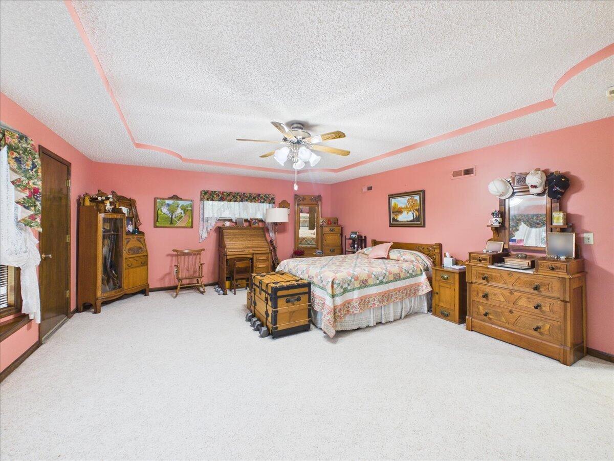 Photo 108 - Residential for sale – 27300  County Road 233   Pittsburg, MO