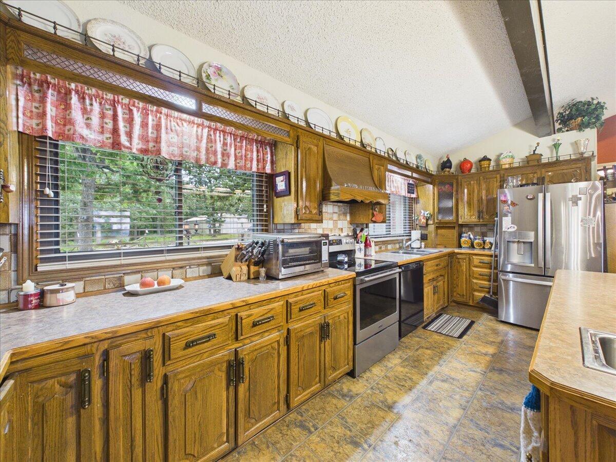 Photo 81 - Residential for sale – 27300  County Road 233   Pittsburg, MO