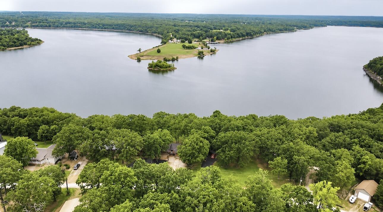 Photo 5 - Residential for sale – 27300  County Road 233   Pittsburg, MO