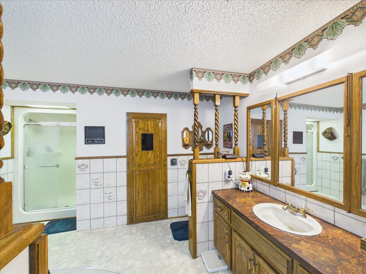 Photo 101 - Residential for sale – 27300  County Road 233   Pittsburg, MO