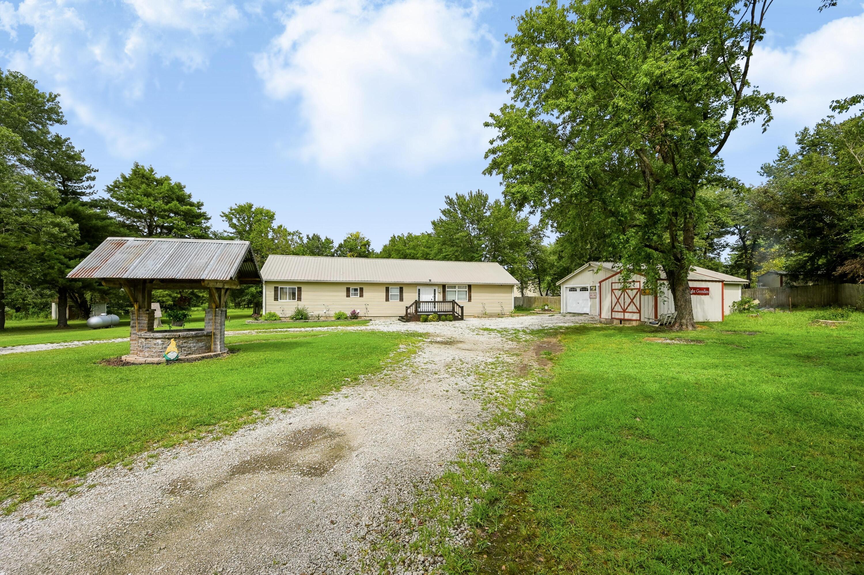 Photo 3 - Residential for sale – 2403  Eve Road  Webb City, MO