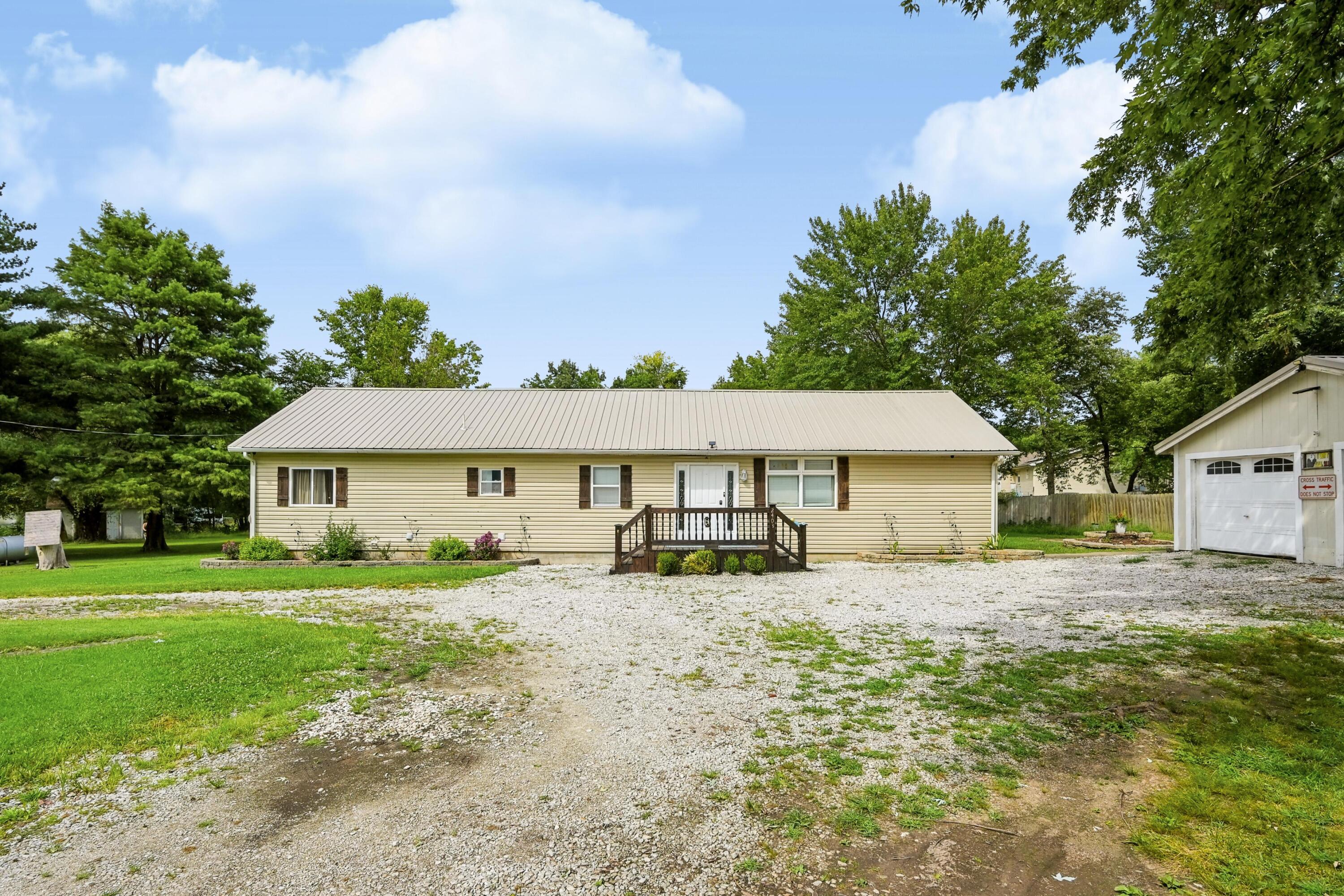 Photo 2 - Residential for sale – 2403  Eve Road  Webb City, MO