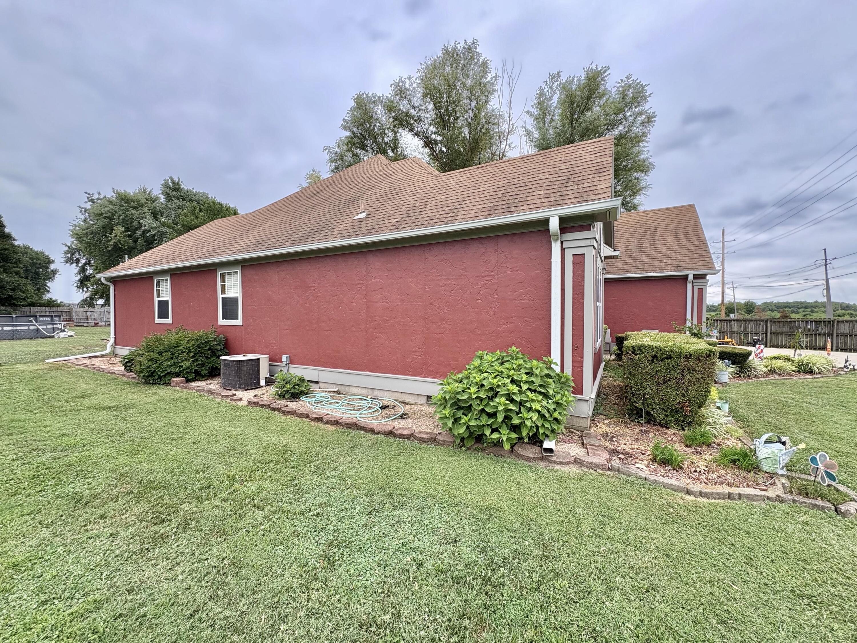 Photo 3 - Residential for sale – 2310  Hazel Avenue  Carthage, MO