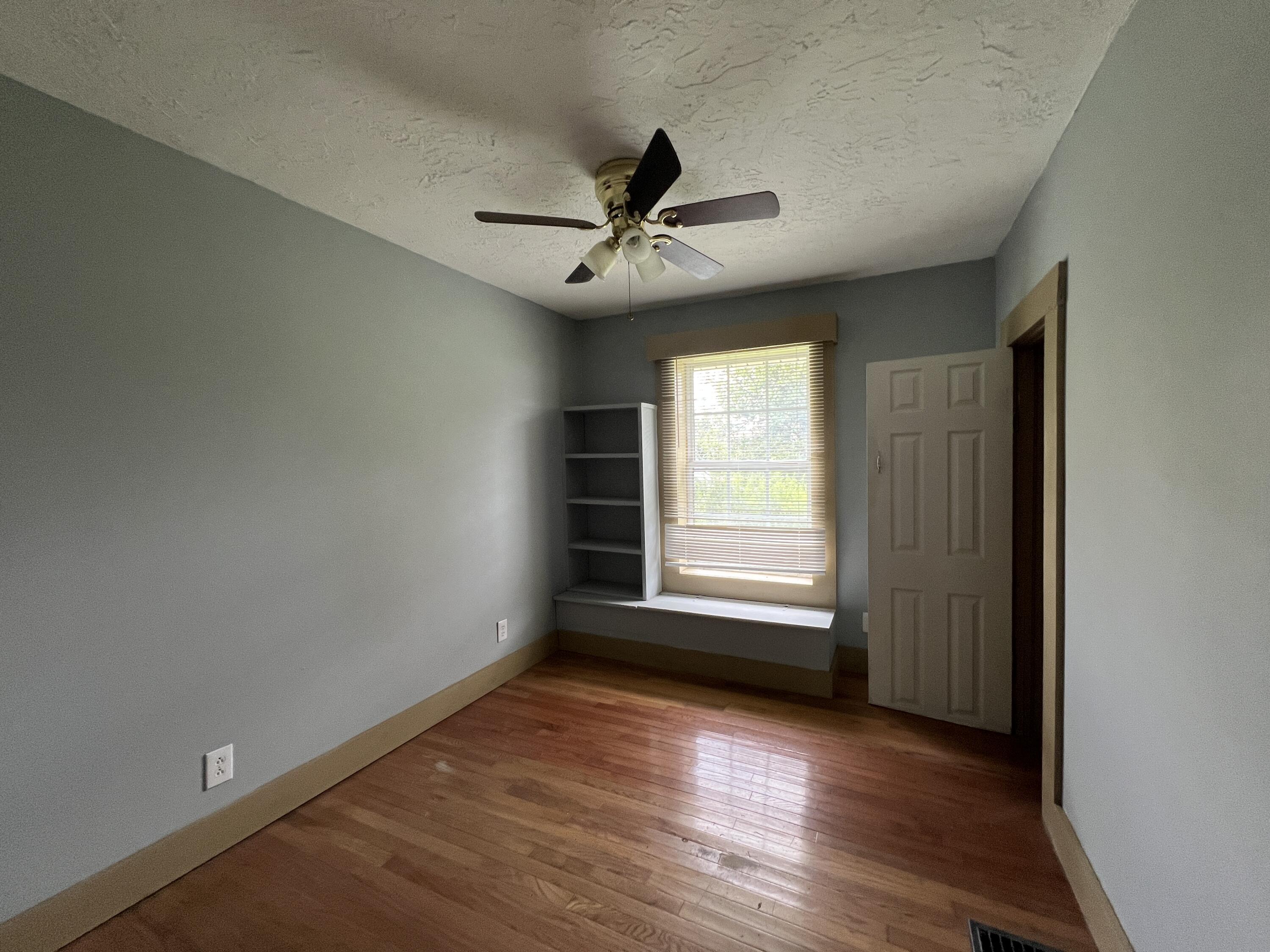 Photo 12 - Residential for sale – 1429 N Marion Avenue  Springfield, MO