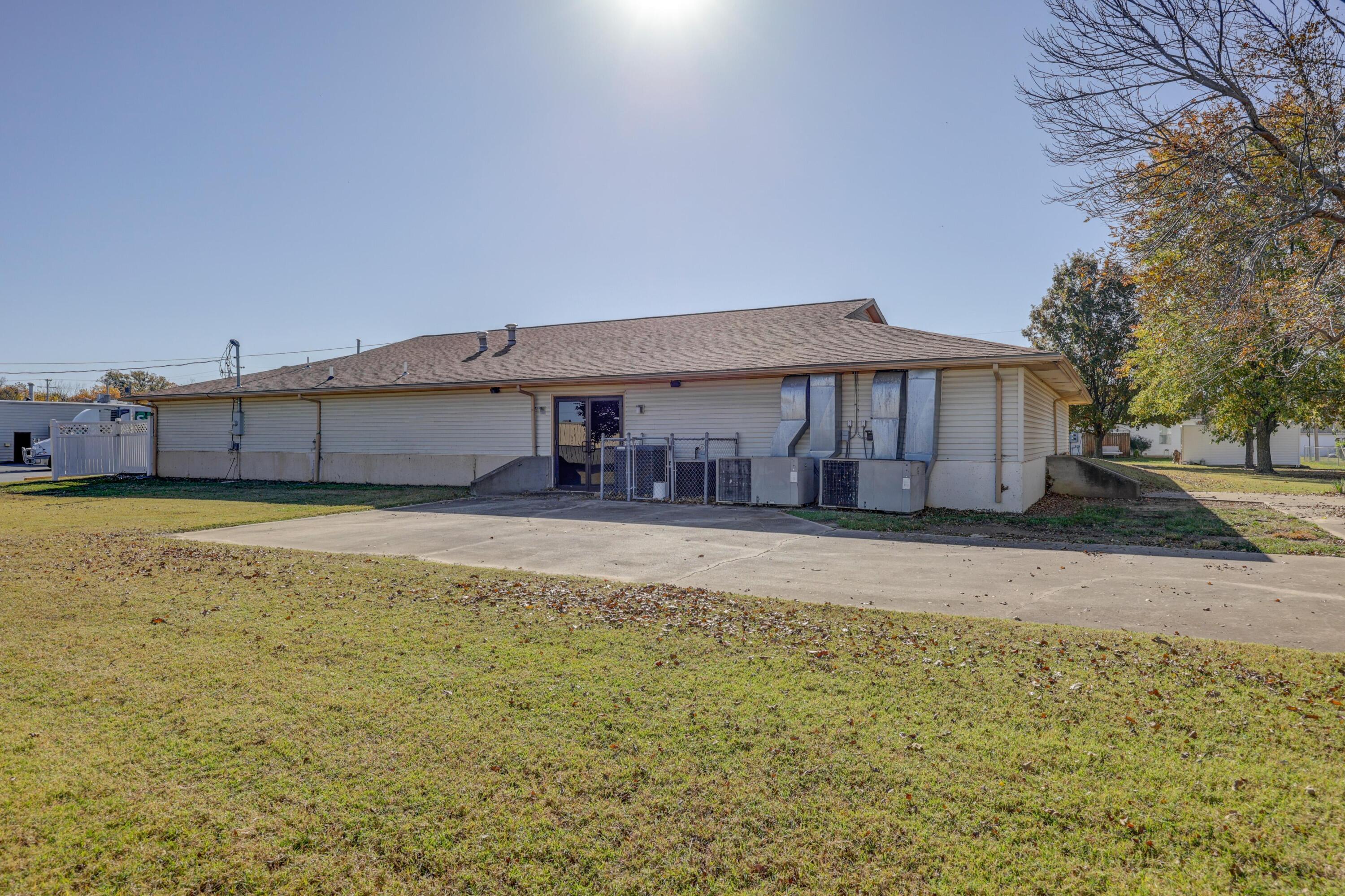 Photo 5 - Commercial Sale for sale – 2728 &2802 N Rangeline Road  Joplin, MO