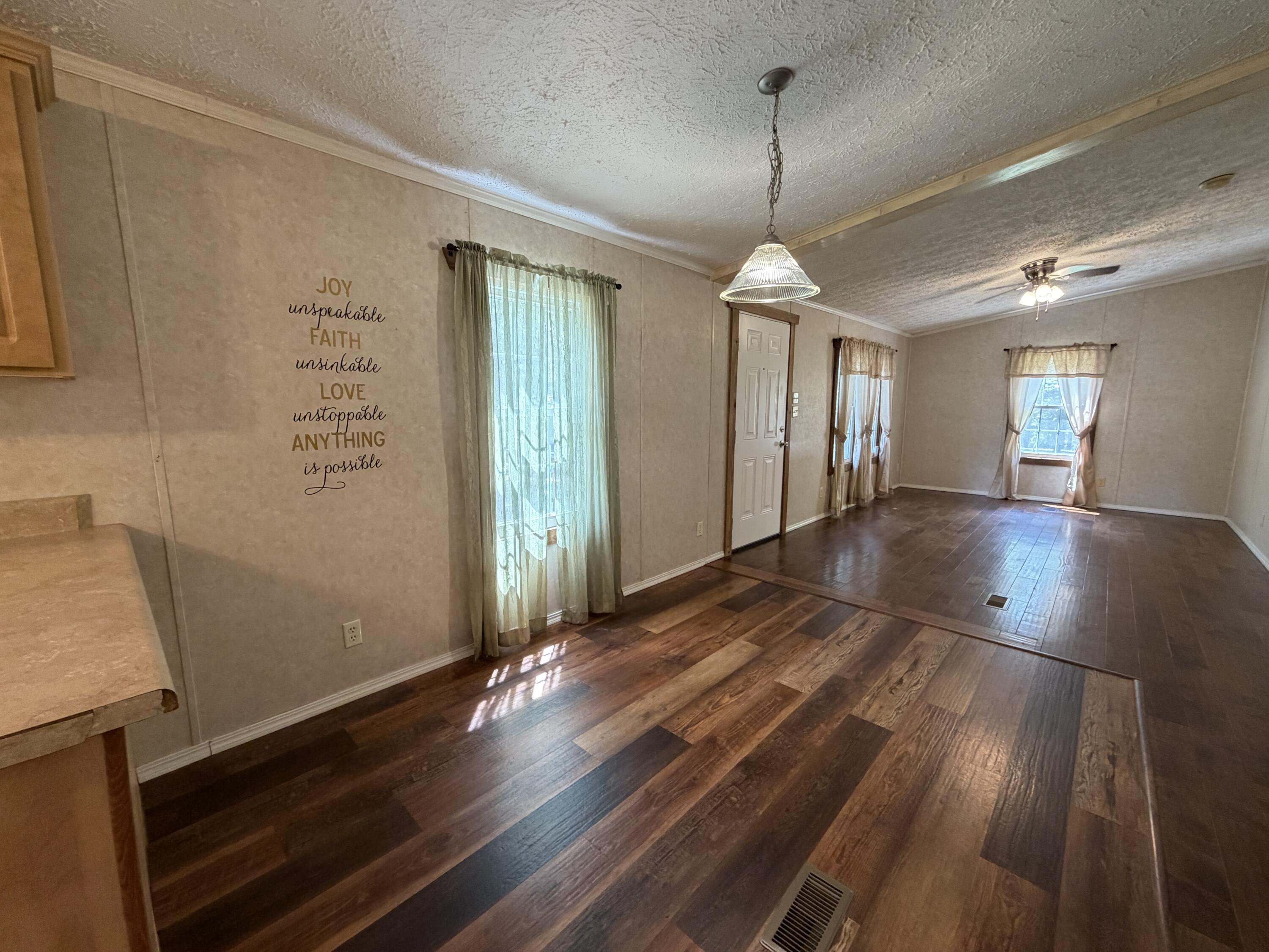 Photo 6 - Residential for sale – 1767  Ff Highway  Alton, MO
