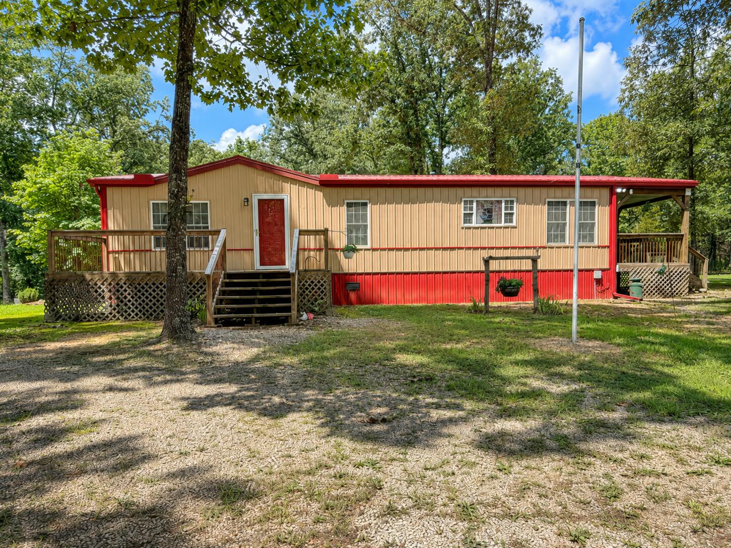 Photo 2 - Residential for sale – 1767  Ff Highway  Alton, MO
