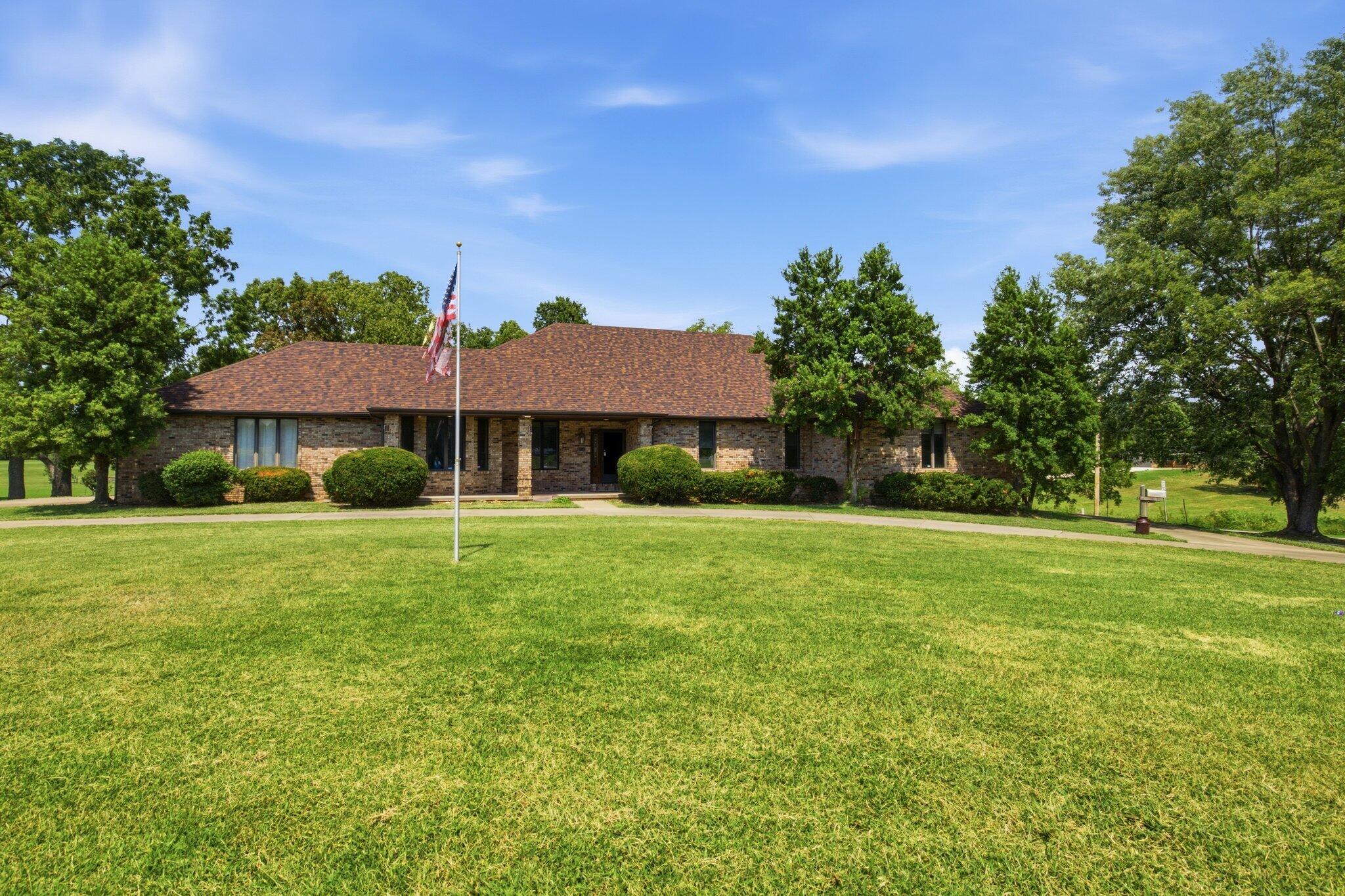 Photo 3 - Residential for sale – 3003 N Farm Road 137   Springfield, MO