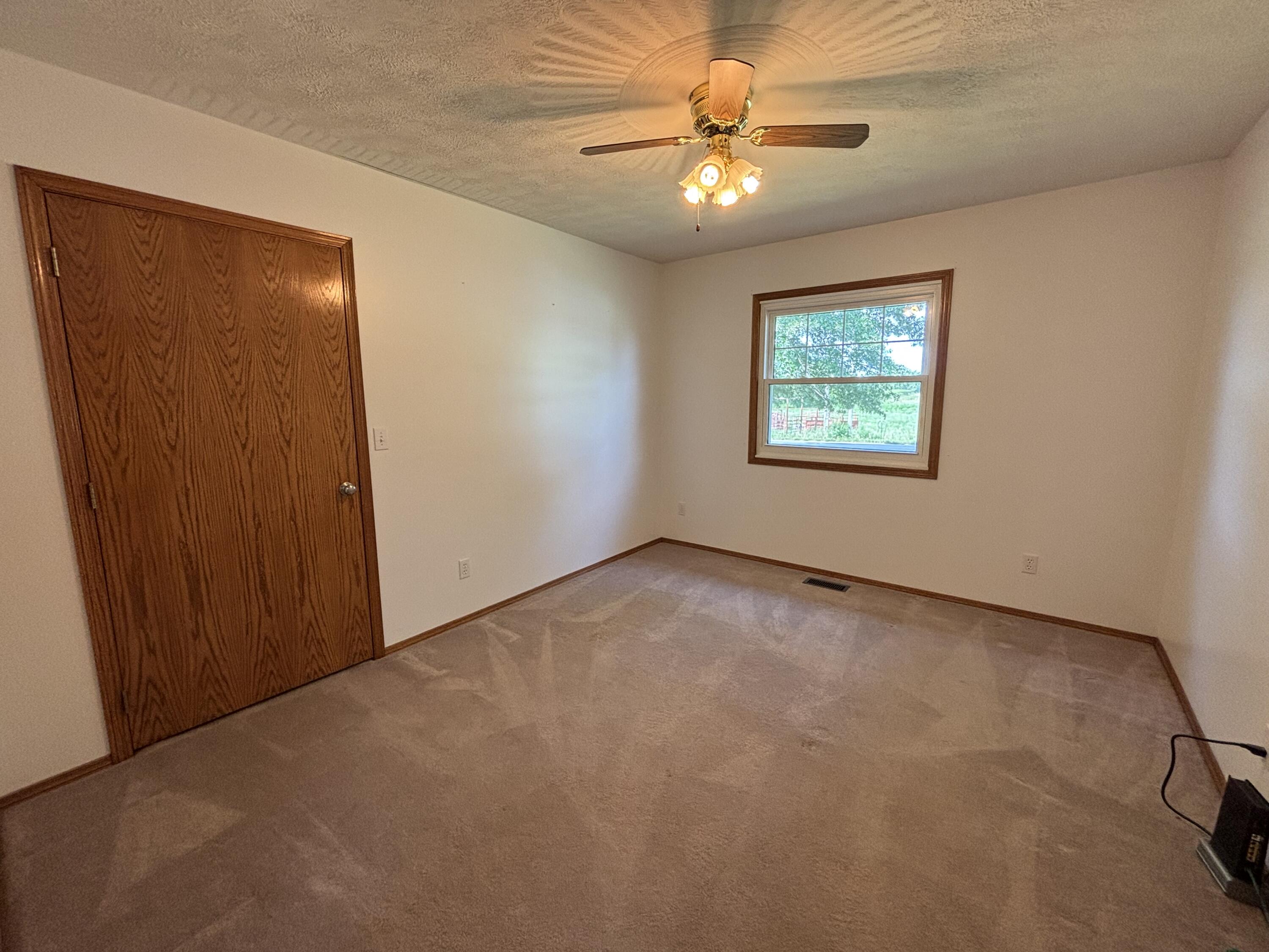 Photo 8 - Residential for sale – 17722  Lawrence 1200   Aurora, MO
