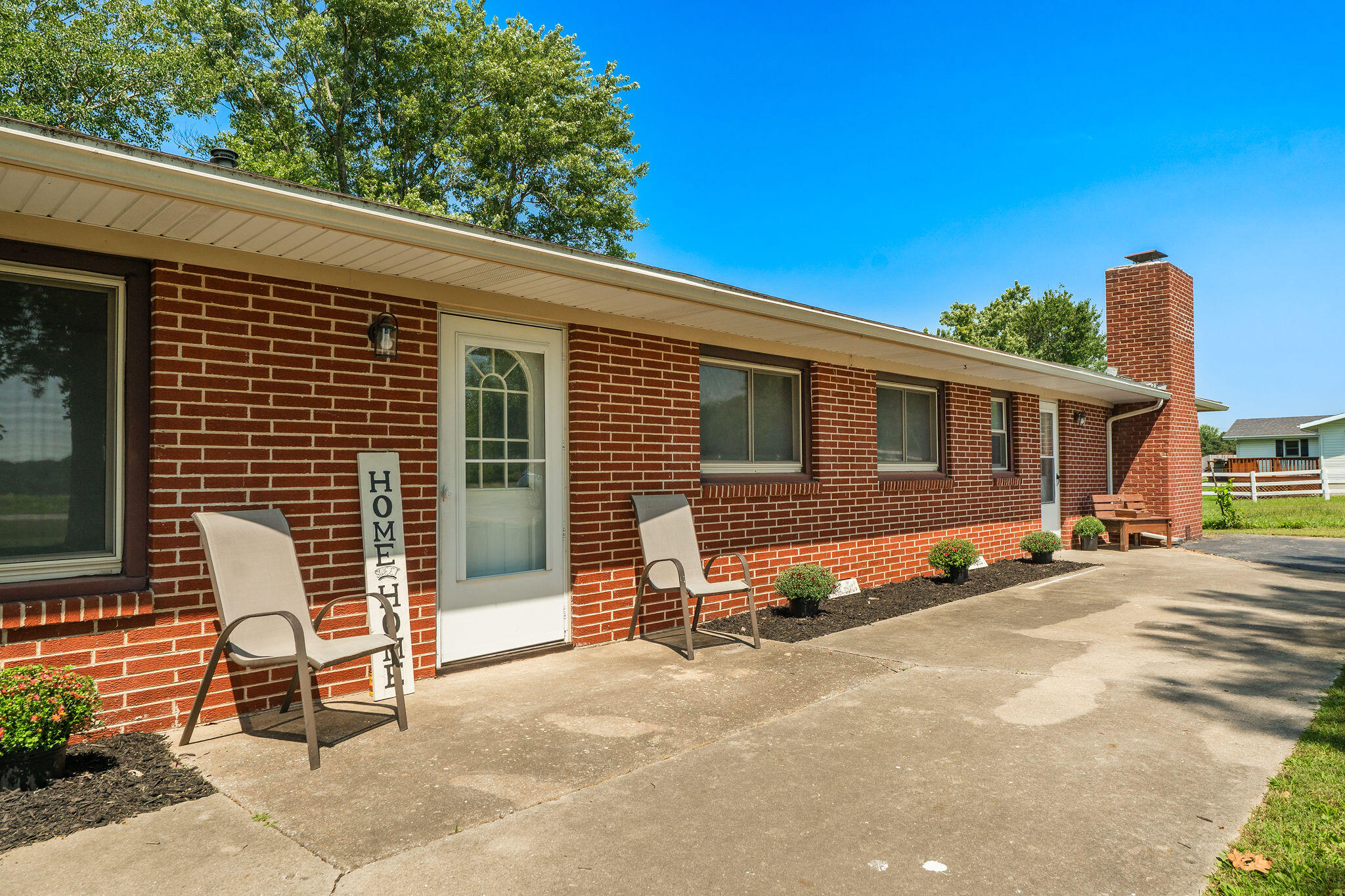 Photo 4 - Residential for sale – 1070 S Diggins Main Street  Seymour, MO