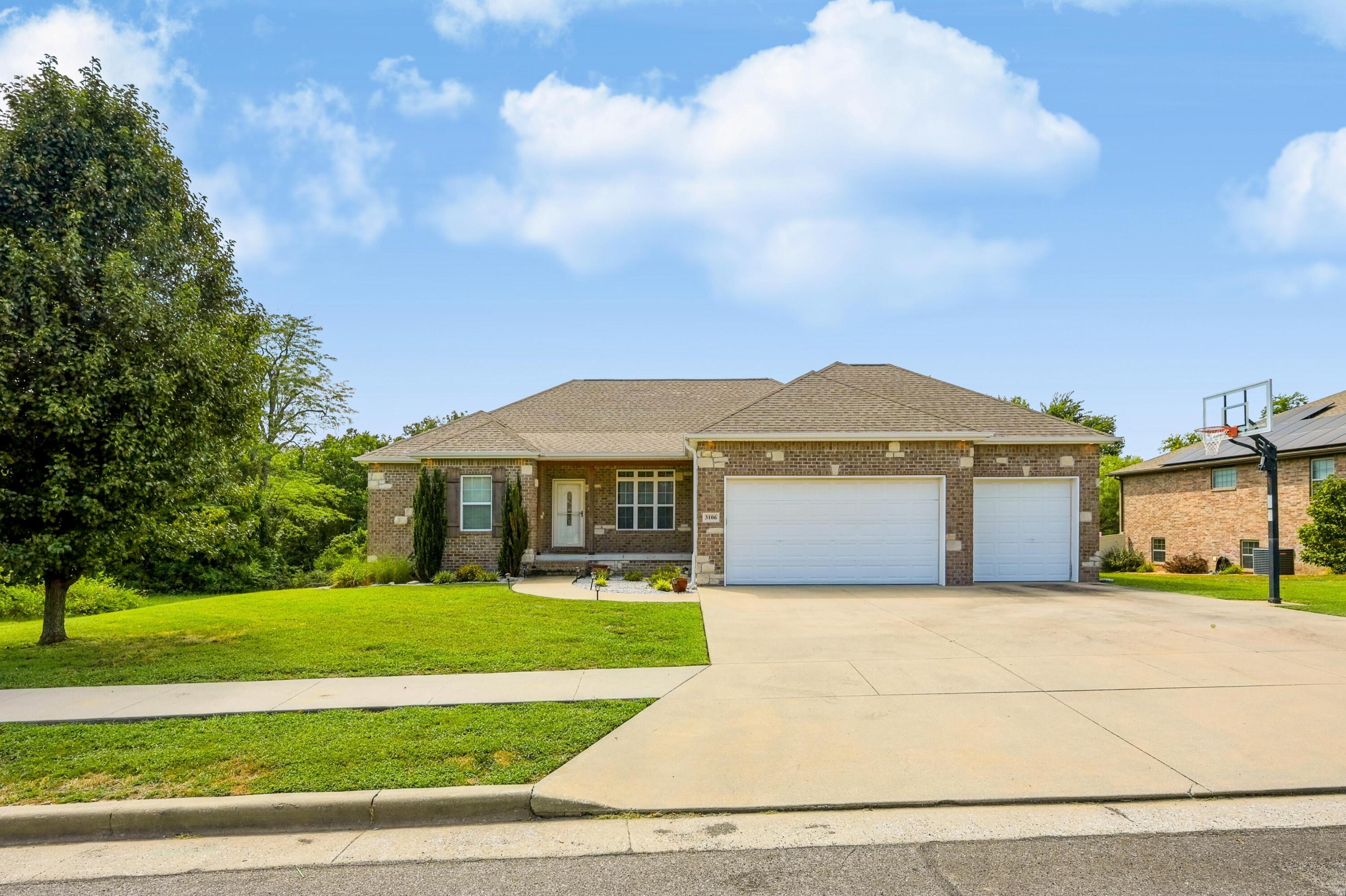 Photo 2 - Residential for sale – 3106 N Brownell Avenue  Joplin, MO