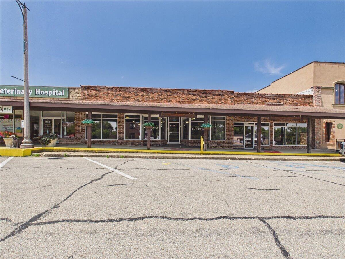 Photo 3 - Commercial Sale for sale – 217 N Grand Avenue  Houston, MO