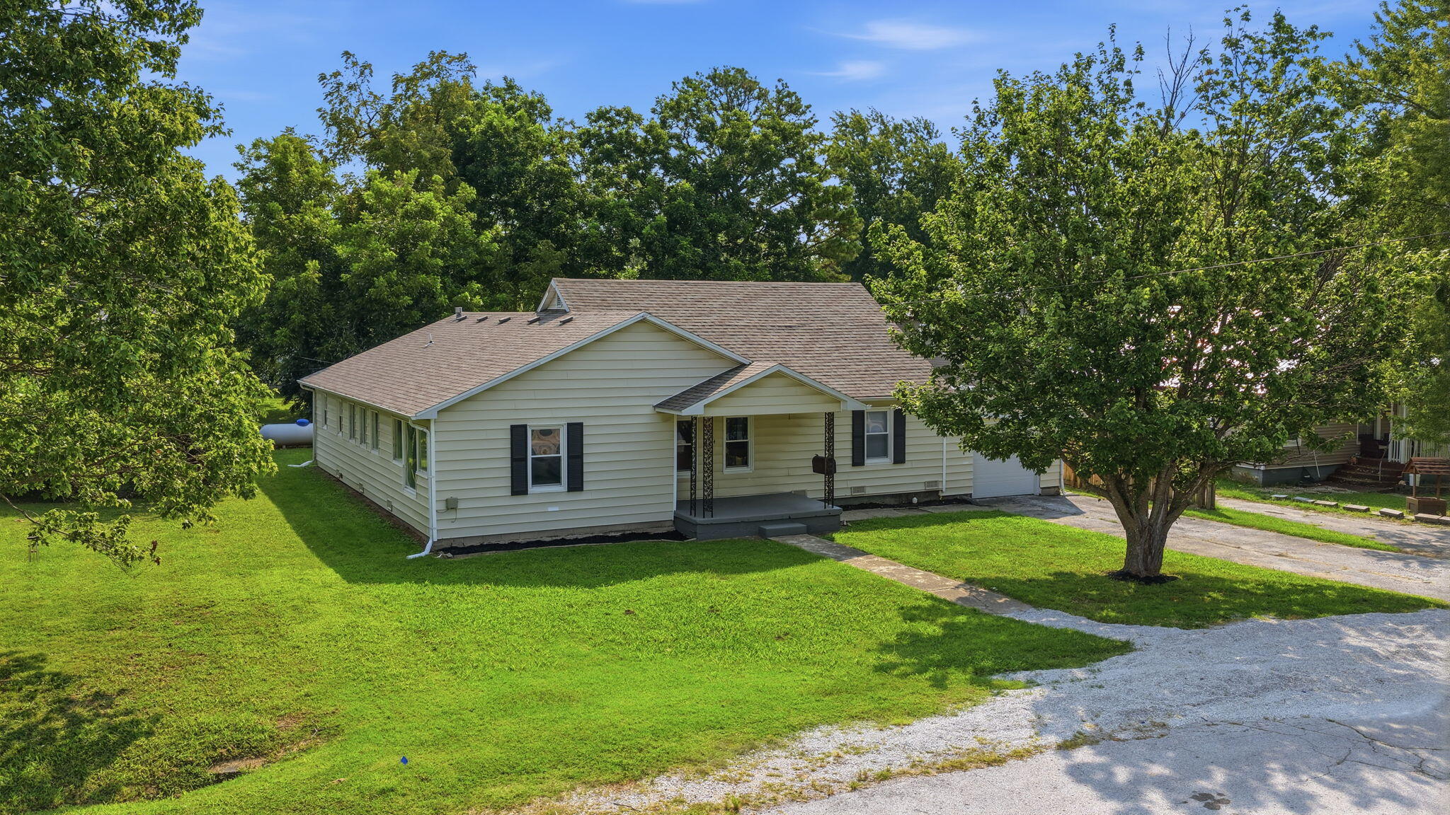 Residential for sale – 624 N Springfield Avenue  Bolivar, MO