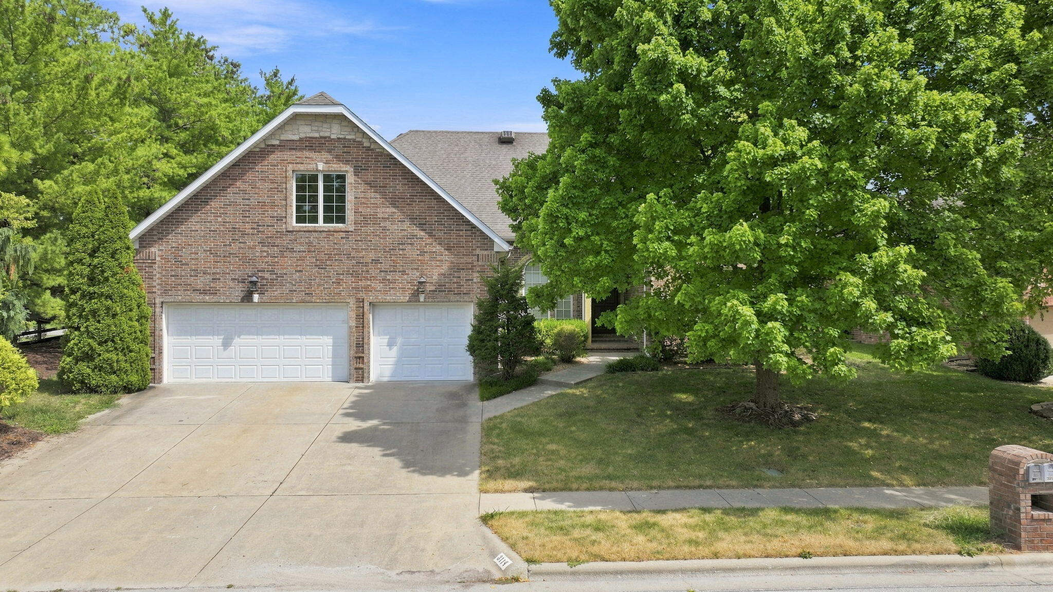 Photo 3 - Residential for sale – 3411 E Anne Street  Ozark, MO