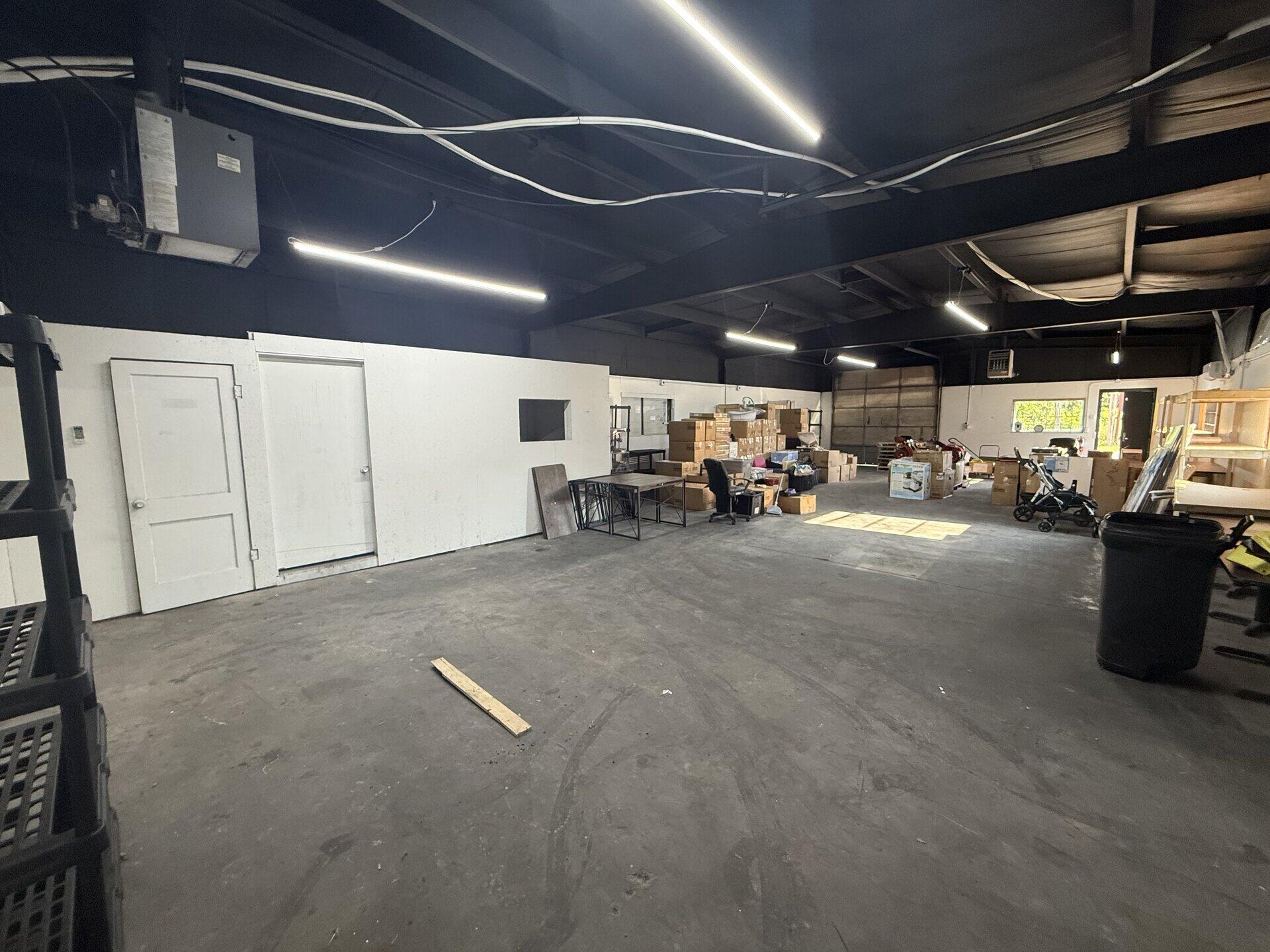 Photo 11 - Commercial Lease for sale – 8137  State Highway 13   Lampe, MO