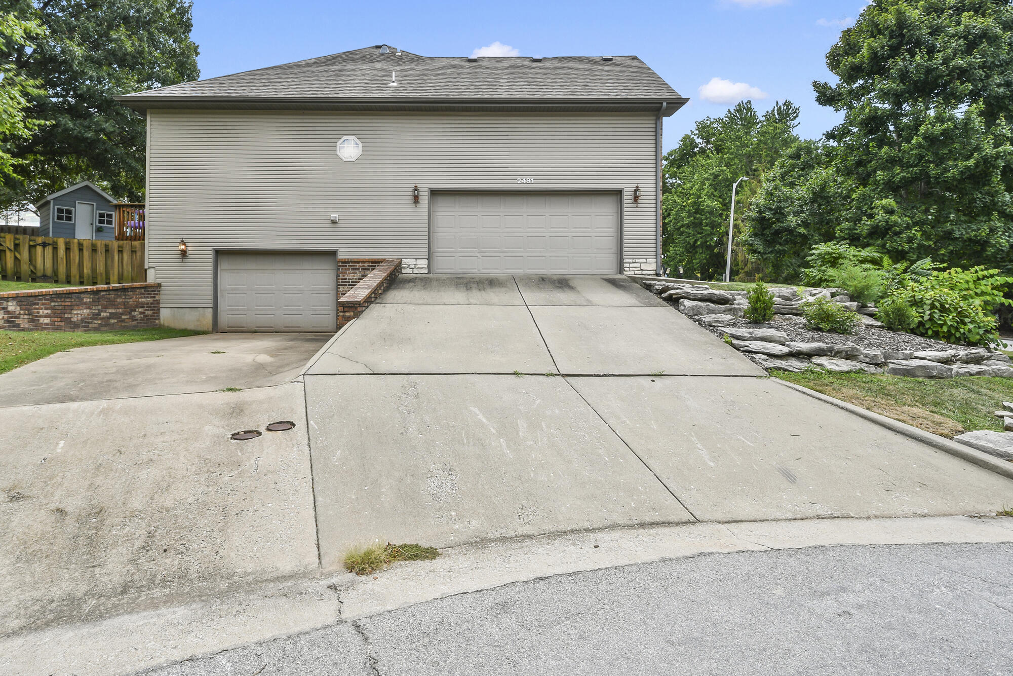 Photo 3 - Residential for sale – 2481 W Chatsworth Court  Springfield, MO