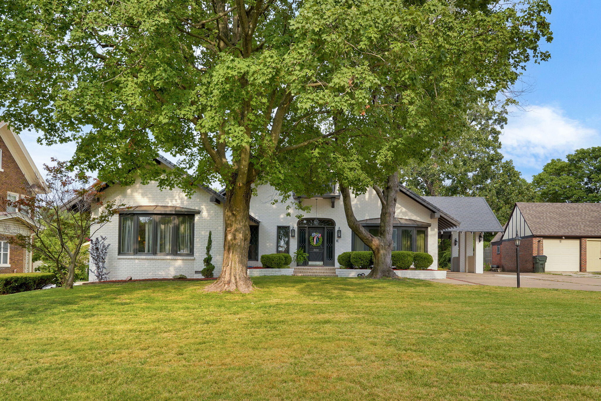 Photo 3 - Residential for sale – 304 S Elliott Avenue  Aurora, MO