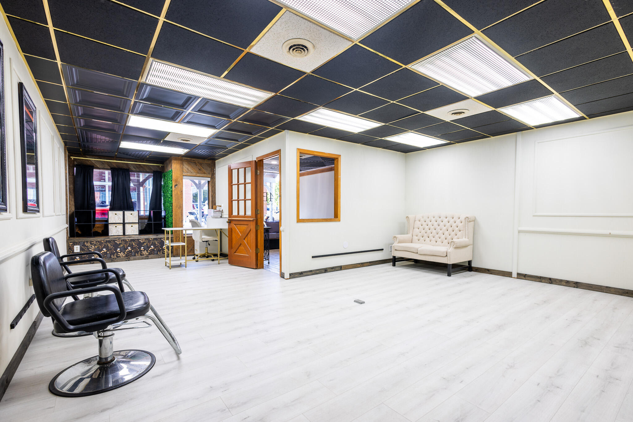 Photo 8 - Commercial Sale for sale – 23 E Washington   Marionville, MO