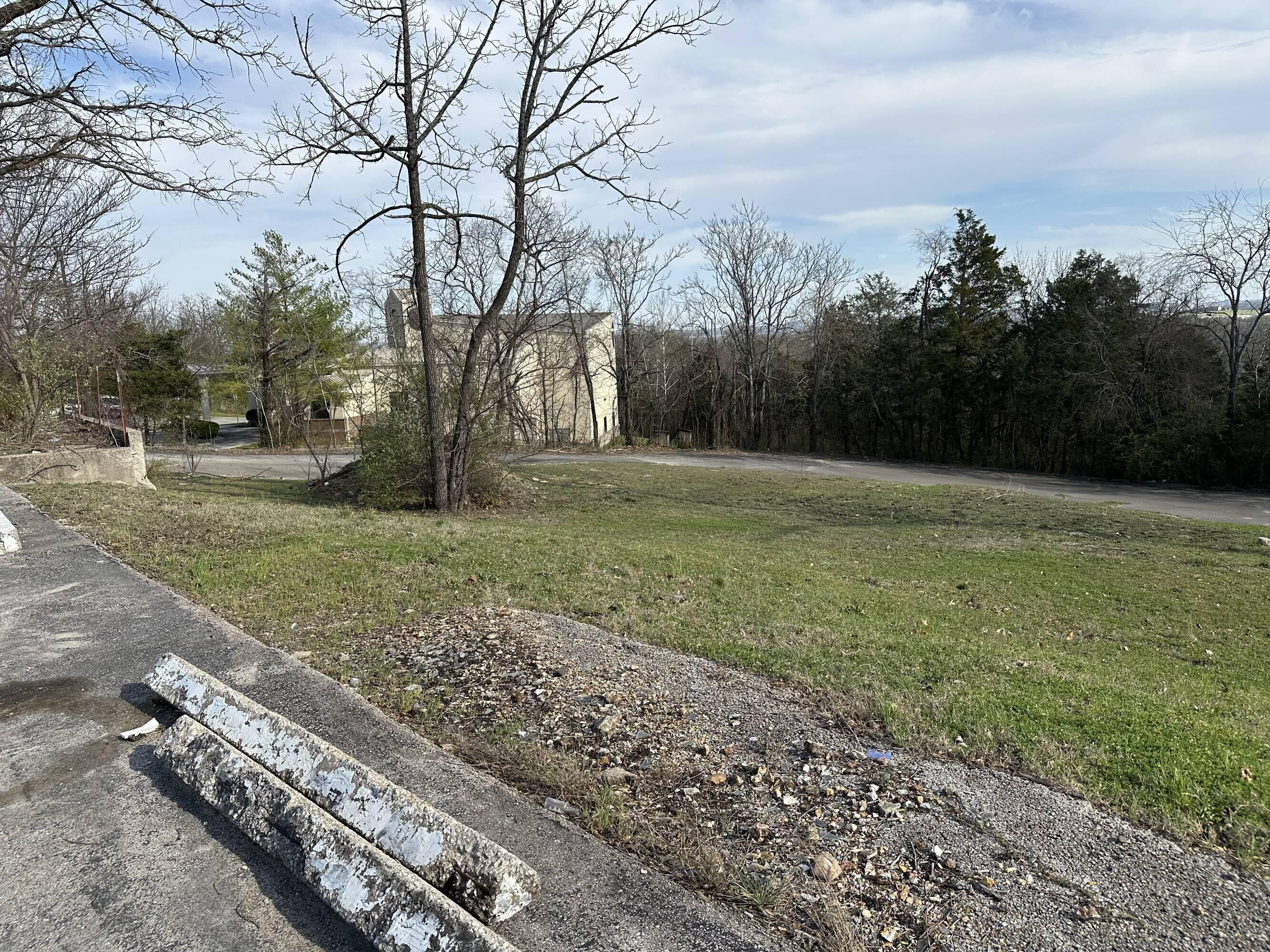 Photo 11 - Commercial Sale for sale – 1140 W 76 Country Boulevard  Branson, MO