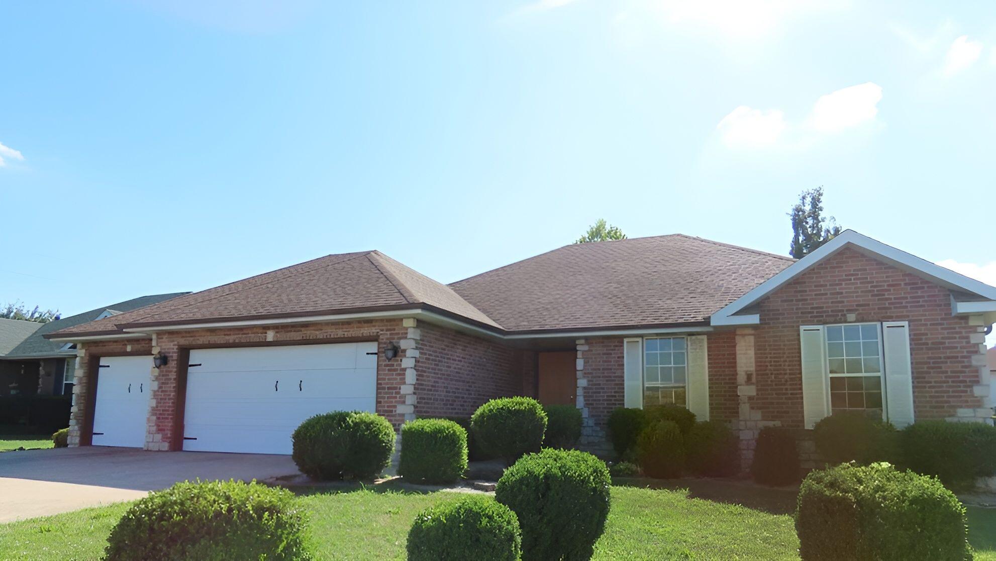 Photo 2 - Residential for sale – 3877 S Cottage Avenue  Springfield, MO