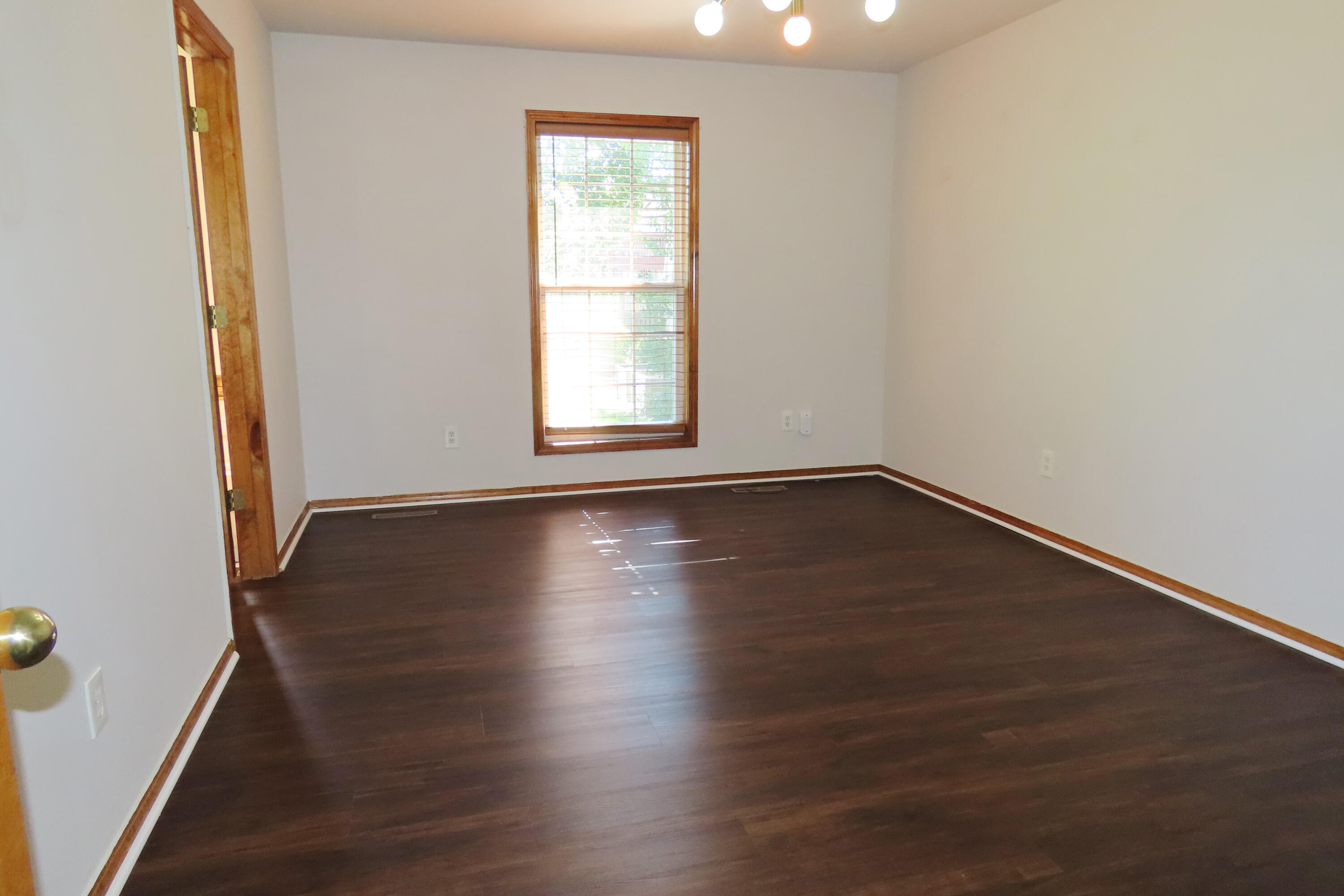 Photo 3 - Residential for sale – 3877 S Cottage Avenue  Springfield, MO