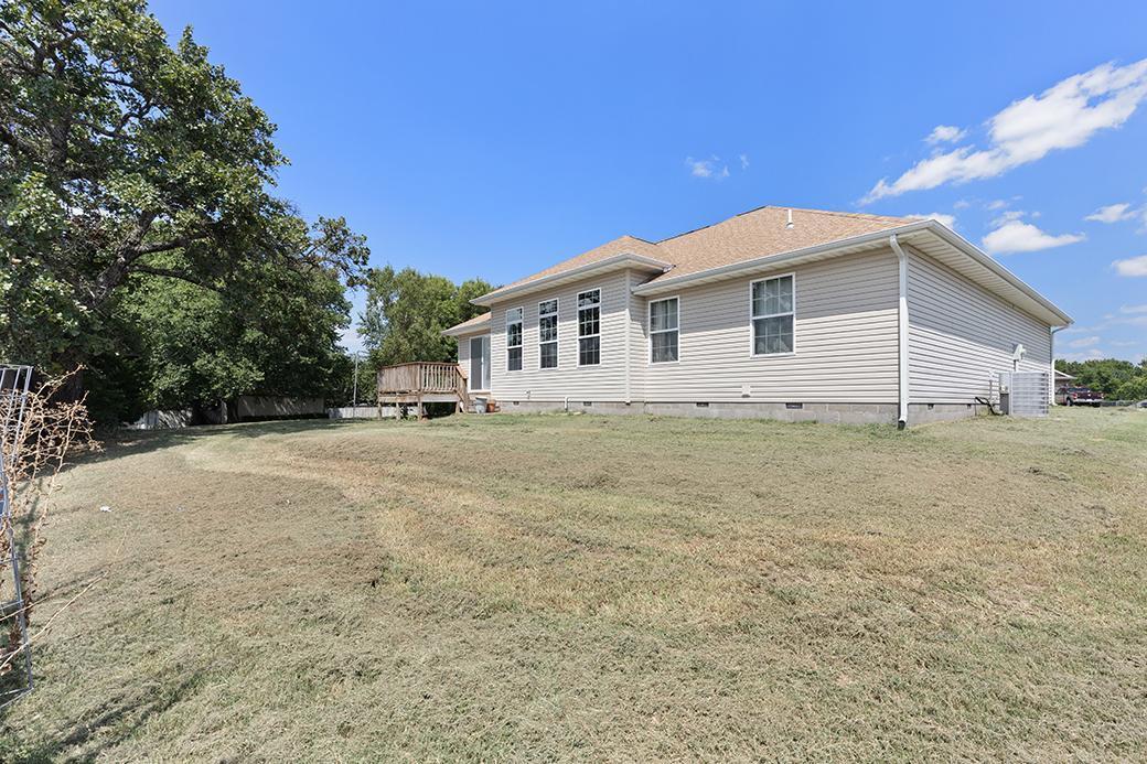 Photo 5 - Residential for sale – 1305  Faith Lane  Carthage, MO